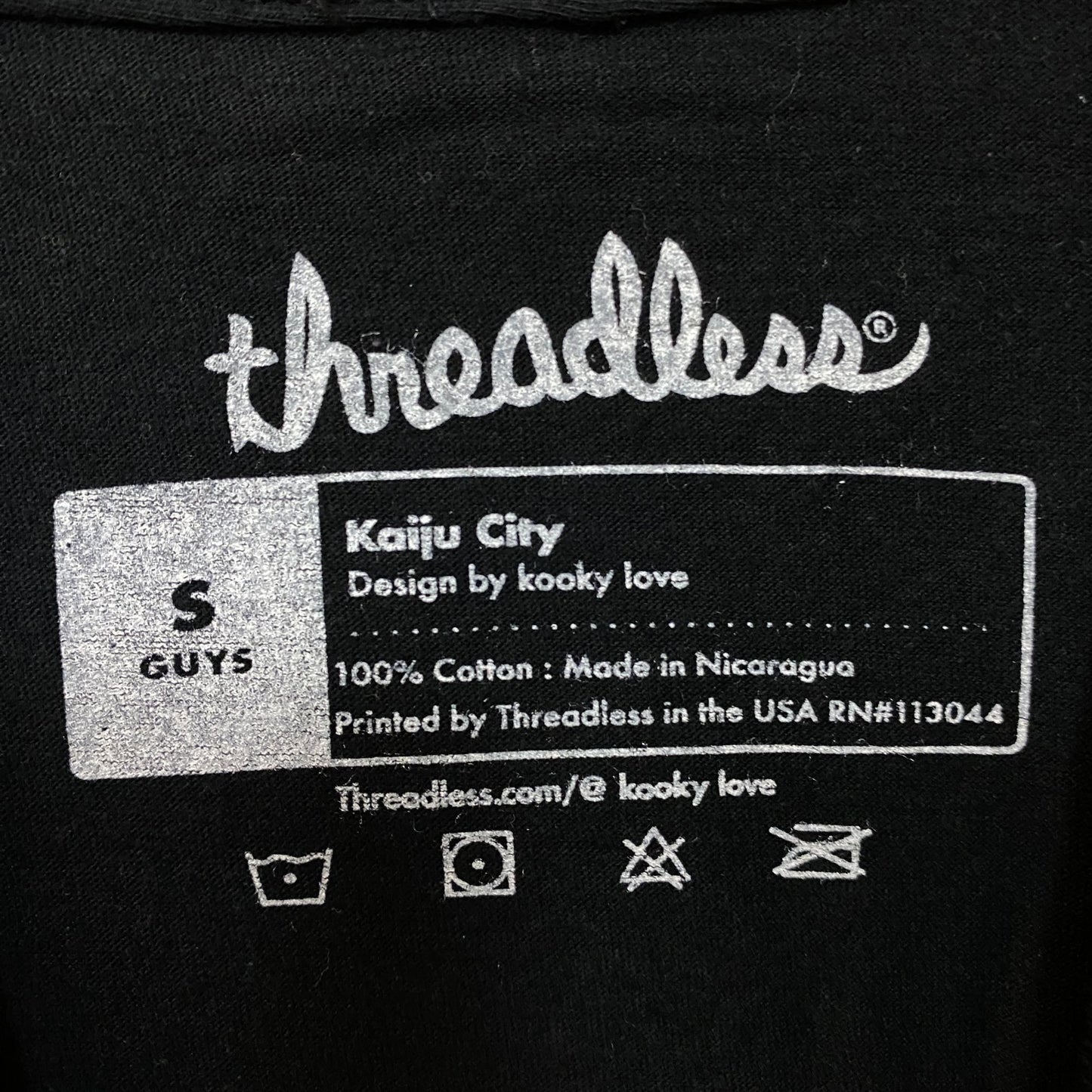 Threadless Godzilla Kaiju City Graphic Design T-Shirt Size Small