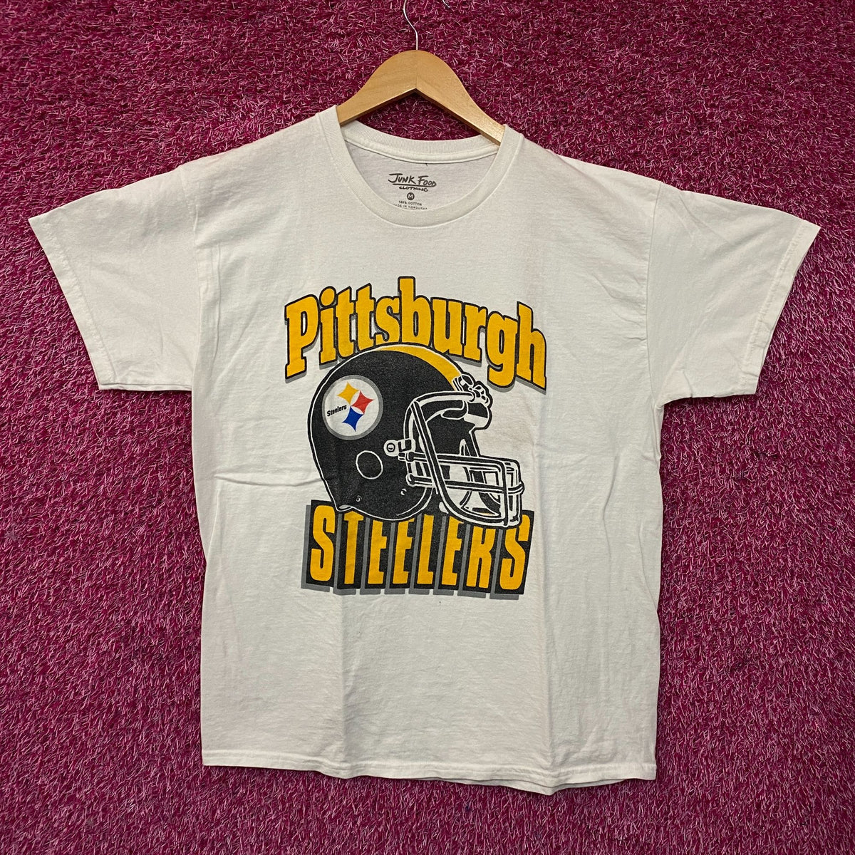 Junk Food Pittsburgh Steelers Football Helmet Logo T-Shirt Medium
