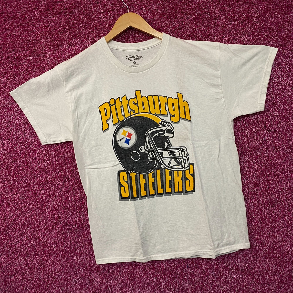 Junk Food Pittsburgh Steelers Football Helmet Logo T-Shirt Medium