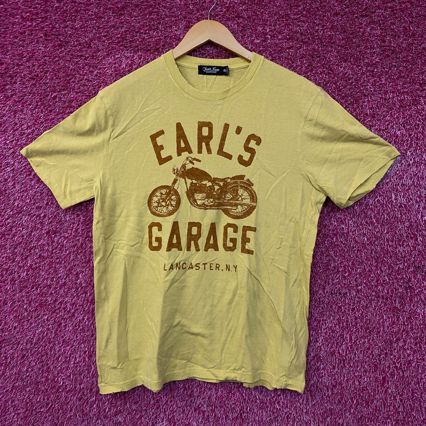 Junk Food Earl's Garage Vintage Style Graphic Women's T-Shirt Medium