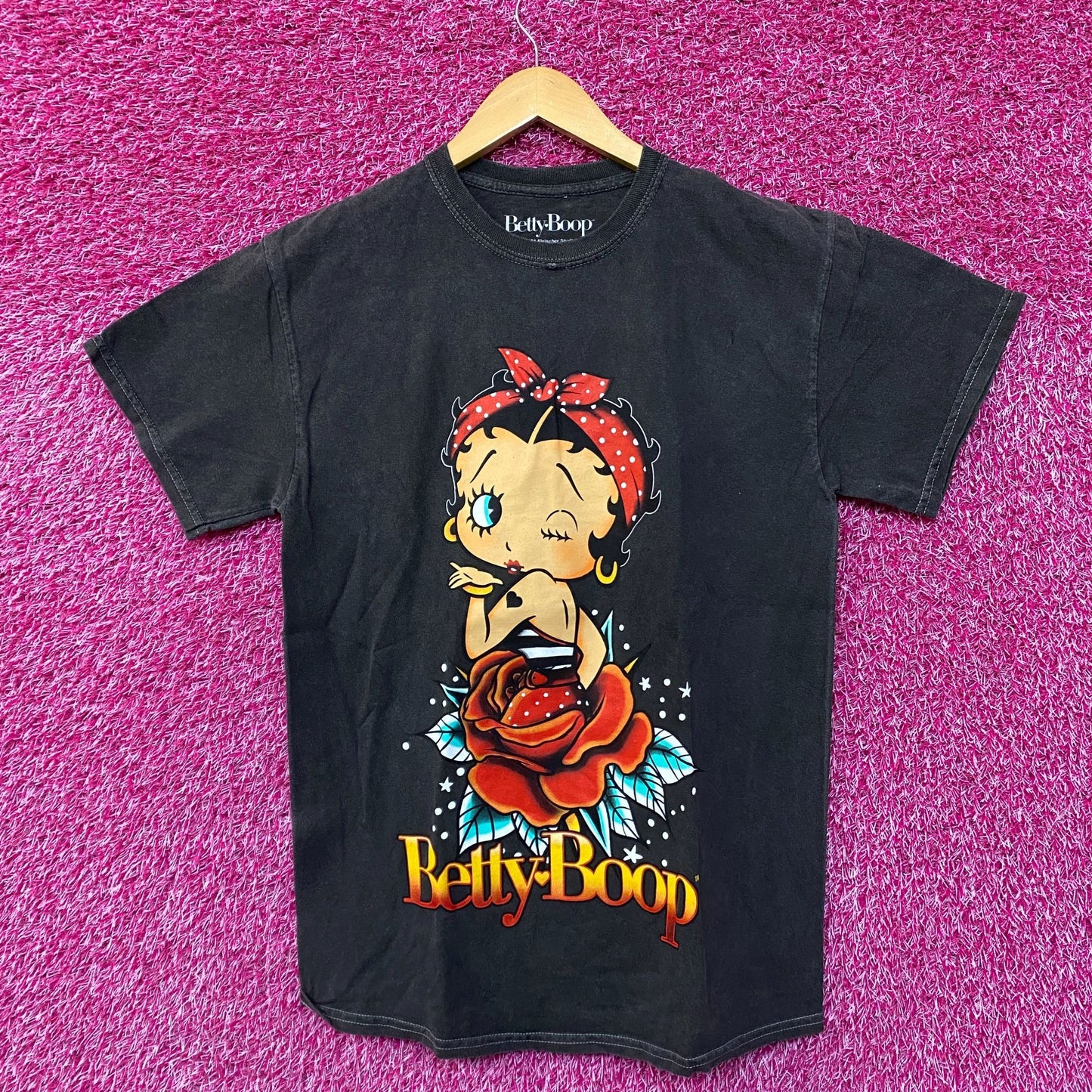 Betty Boop Dream In Rose Pin Up Tshirt size s/m