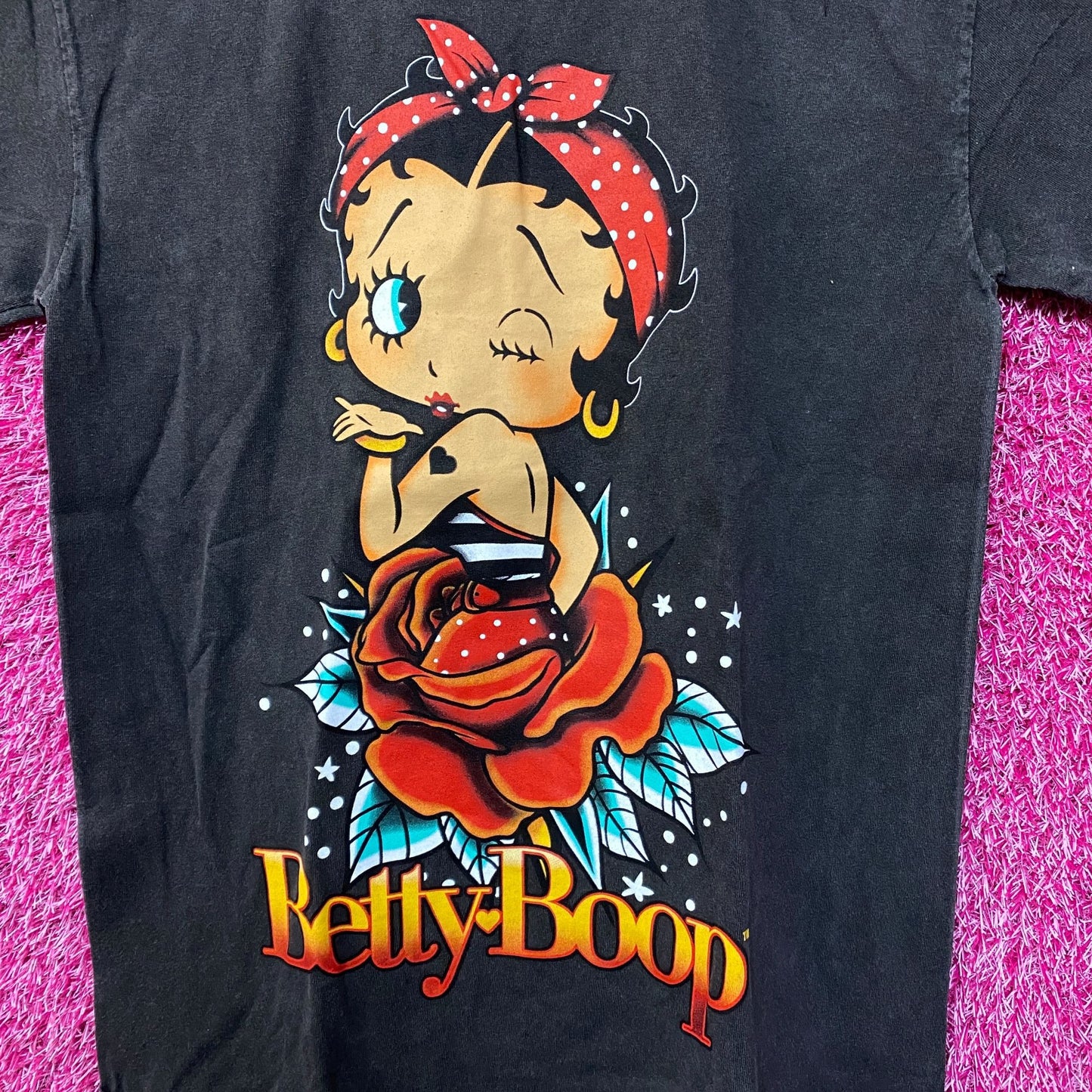 Betty Boop Dream In Rose Pin Up Tshirt size s/m