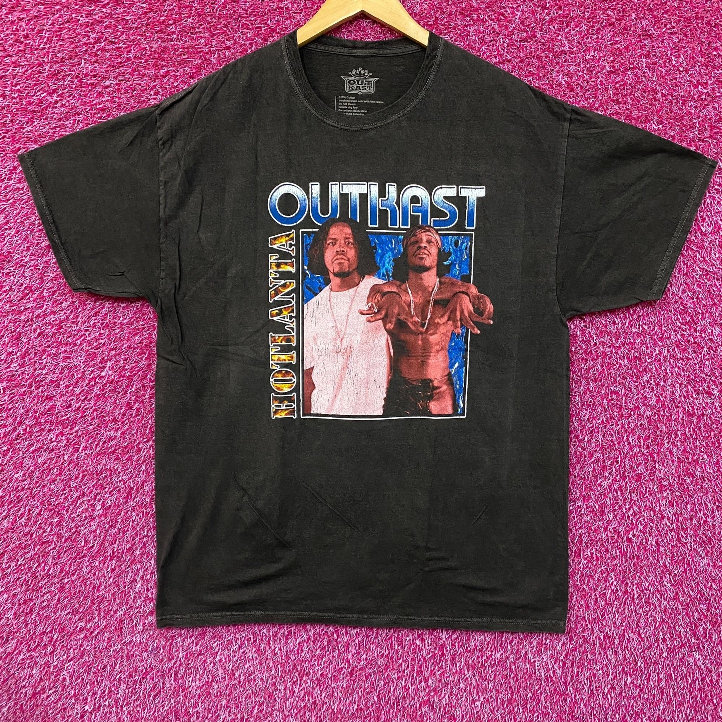 Outkast Hotlanta Retro Graphic Design T-Shirt Large