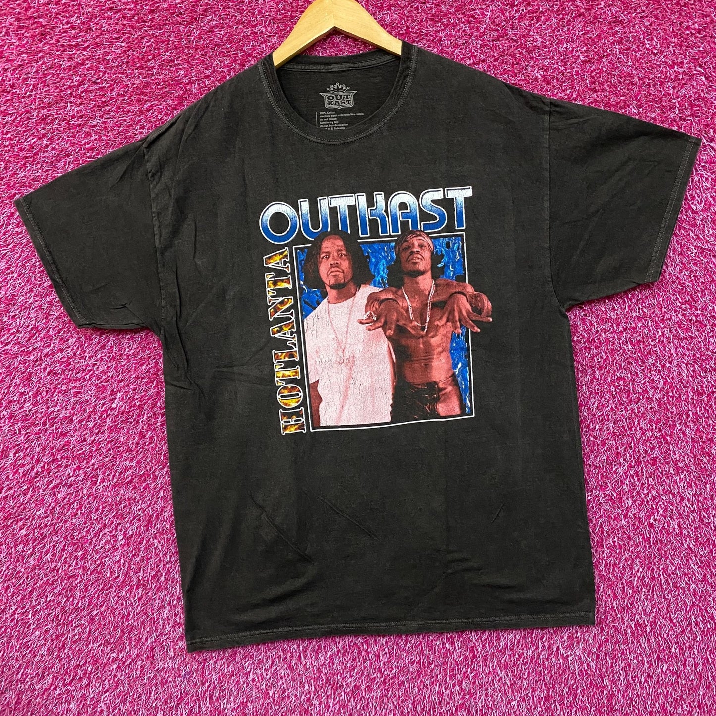 Outkast Hotlanta Retro Graphic Design T-Shirt Large