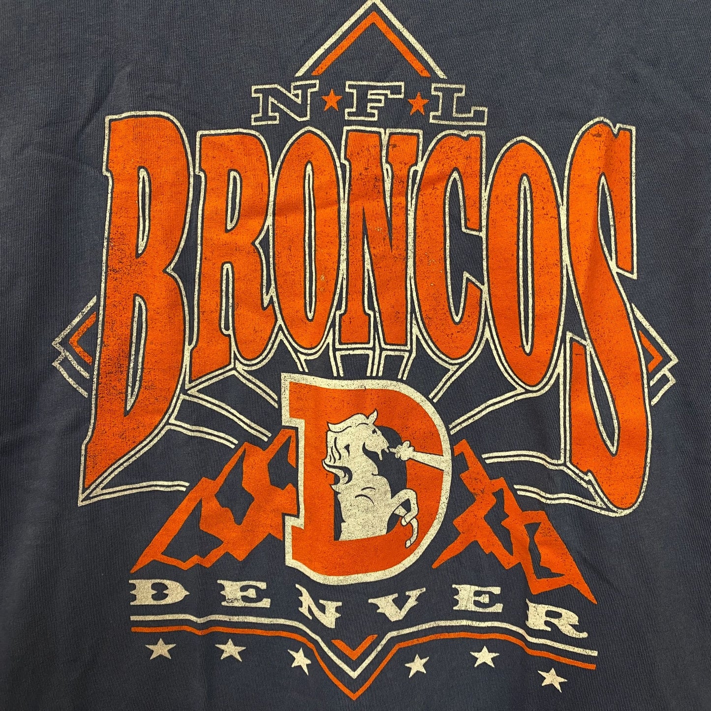 NFL Denver Broncos Peak Graphic Women's T-Shirt Medium