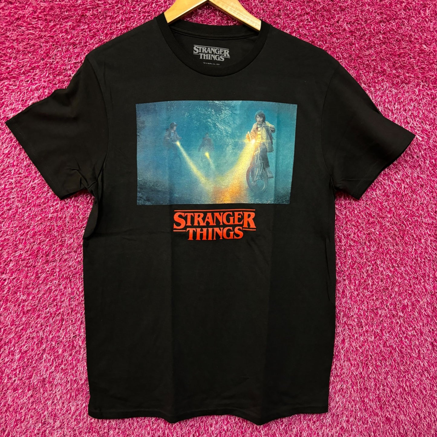 Stranger things tv show promo tshirt size medium