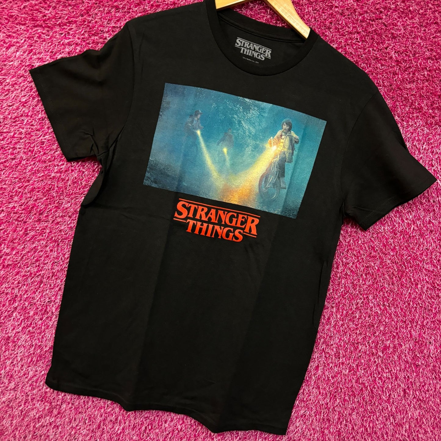 Stranger things tv show promo tshirt size medium
