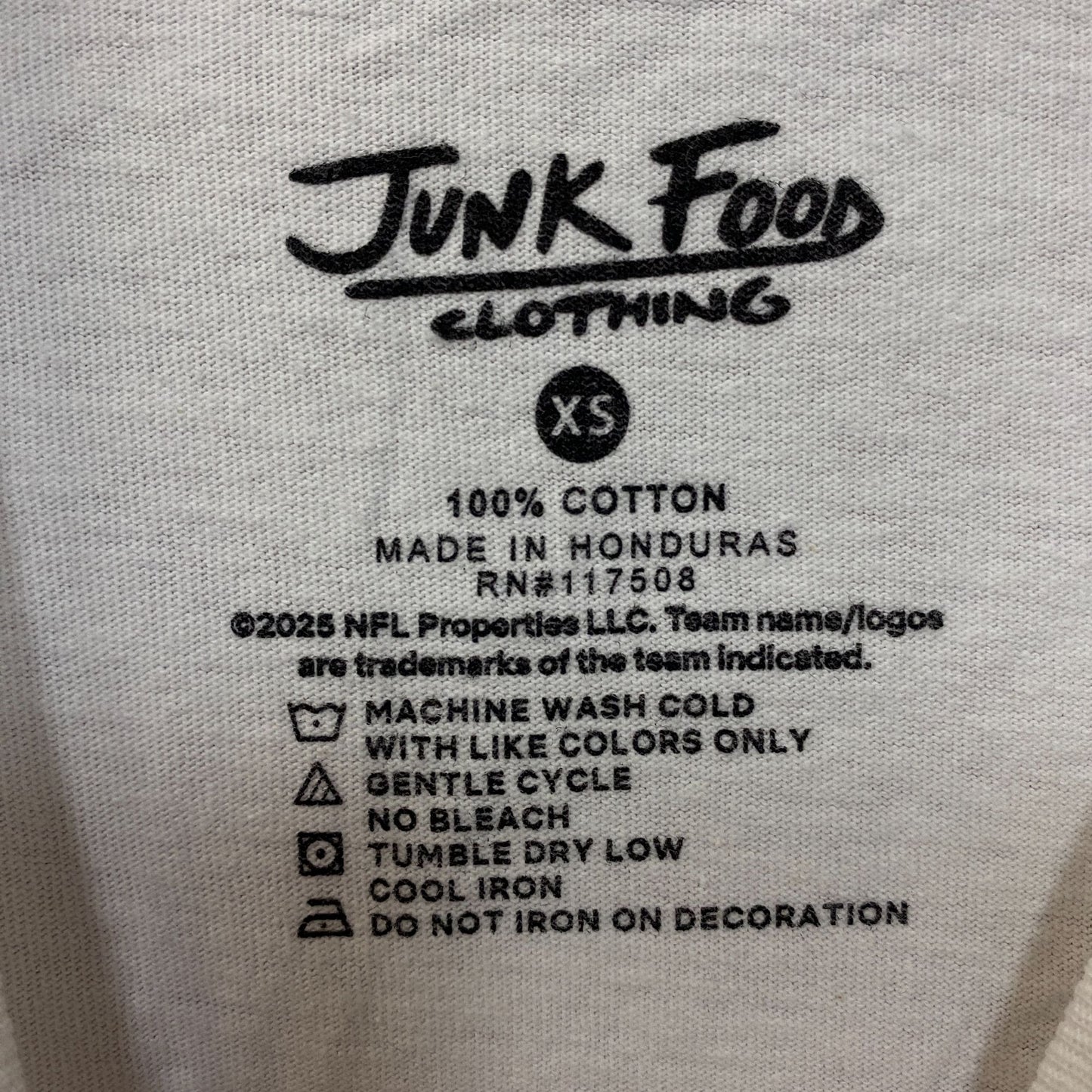 Junk Food Clothing NFL New York Giants Rushing Flea Market T-Shirt XS