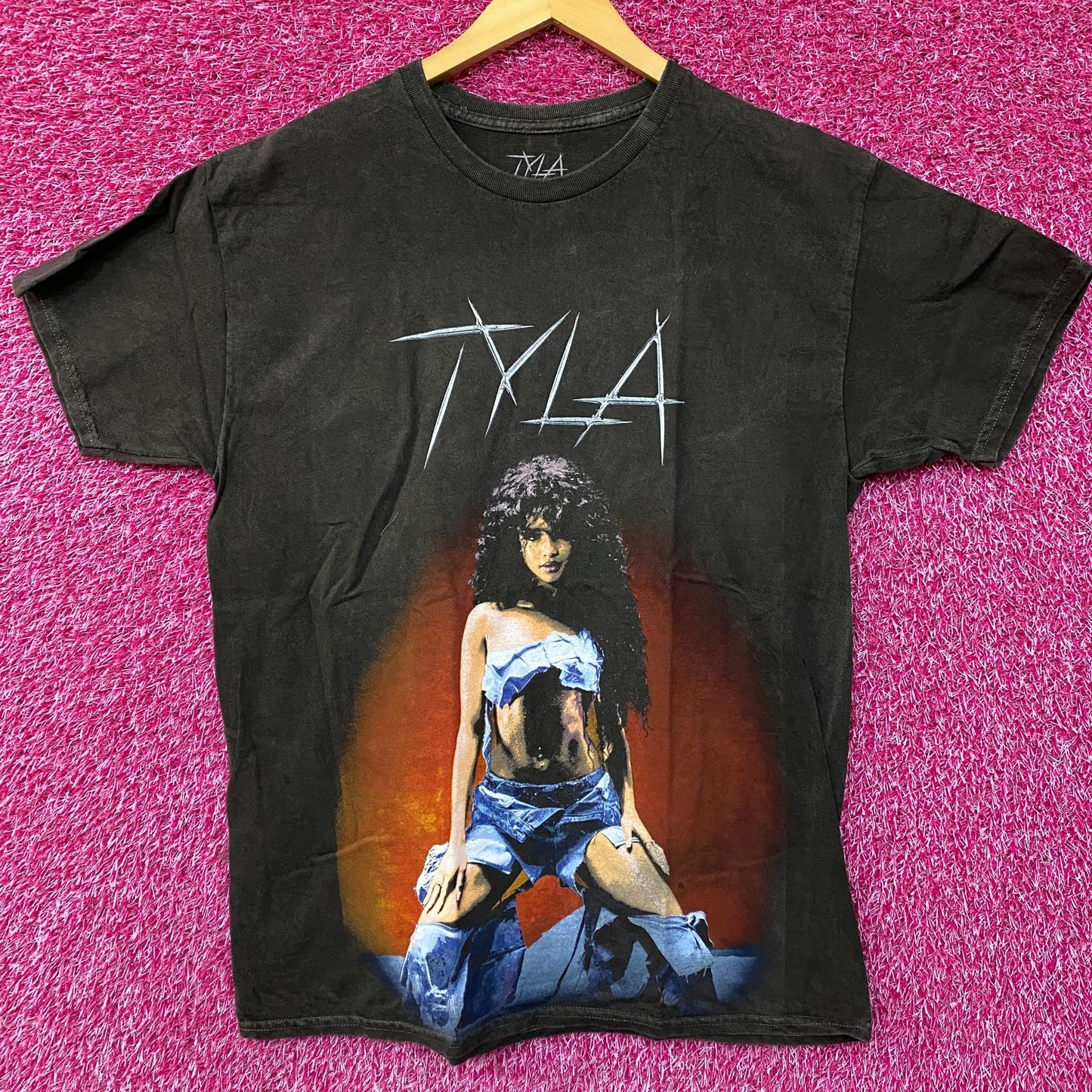 Tyla Self Titled Album Cover tshirt size medium