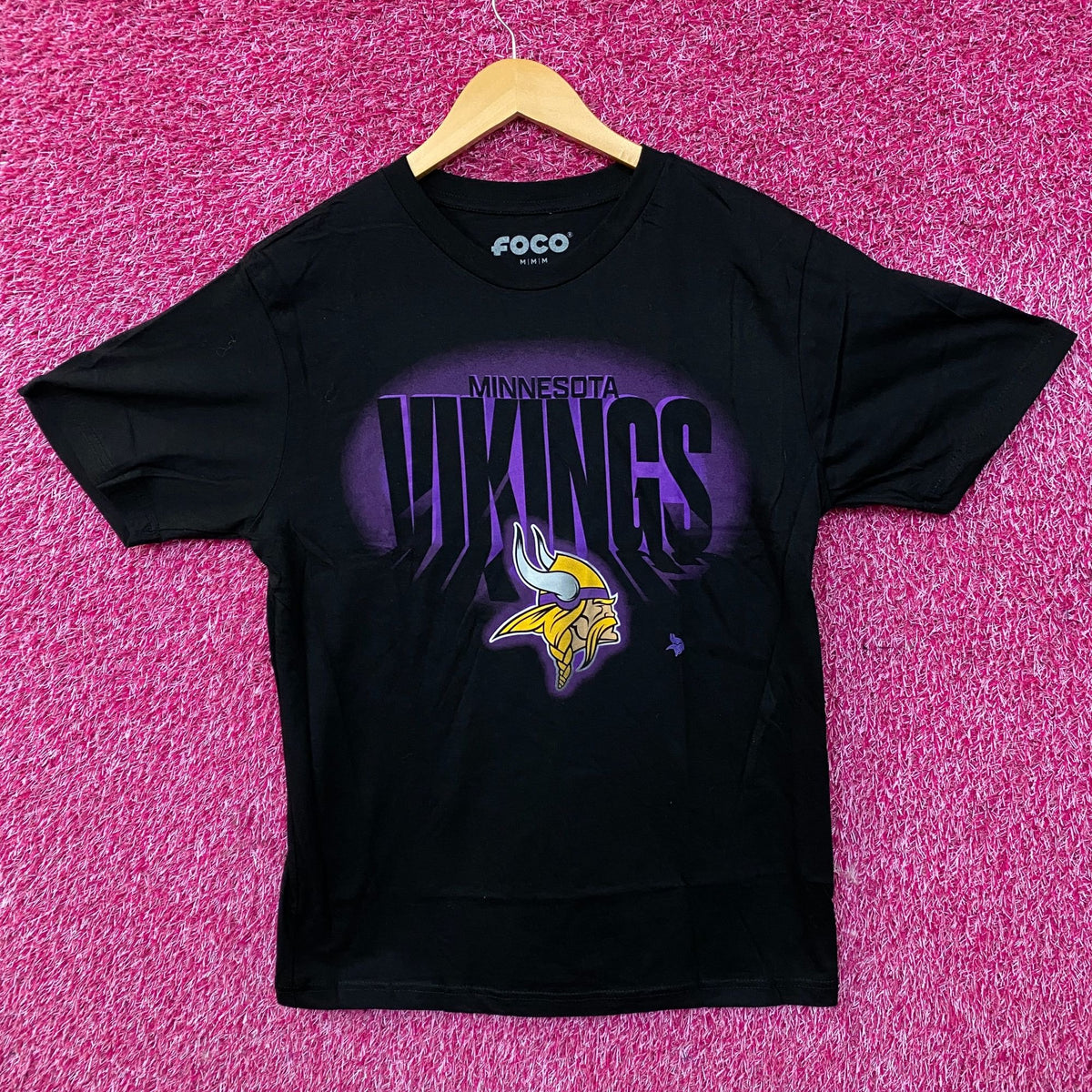 FOCO NFL Minnesota Vikings Logo Graphic T-Shirt Medium