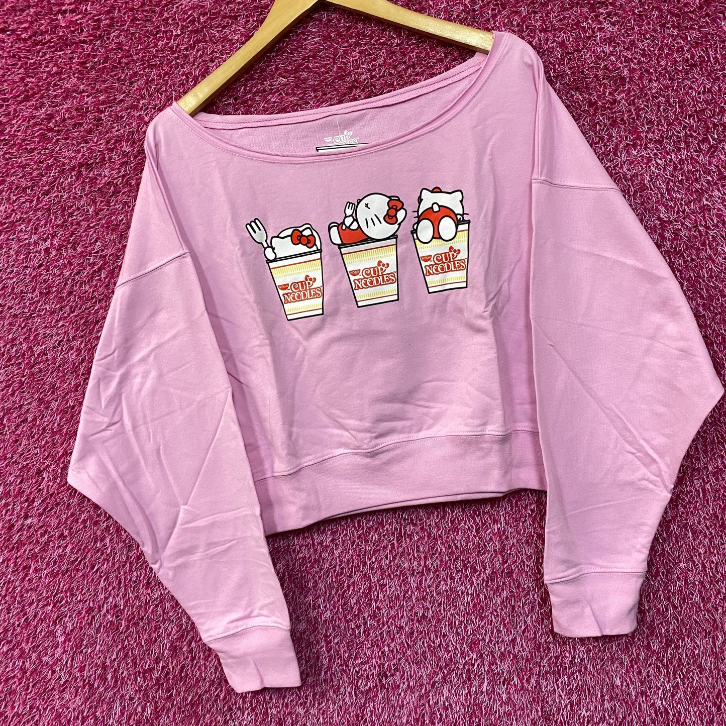 Sanrio Hello Kitty x Nissin Cup Noodles Pink Cropped Sweatshirt Large