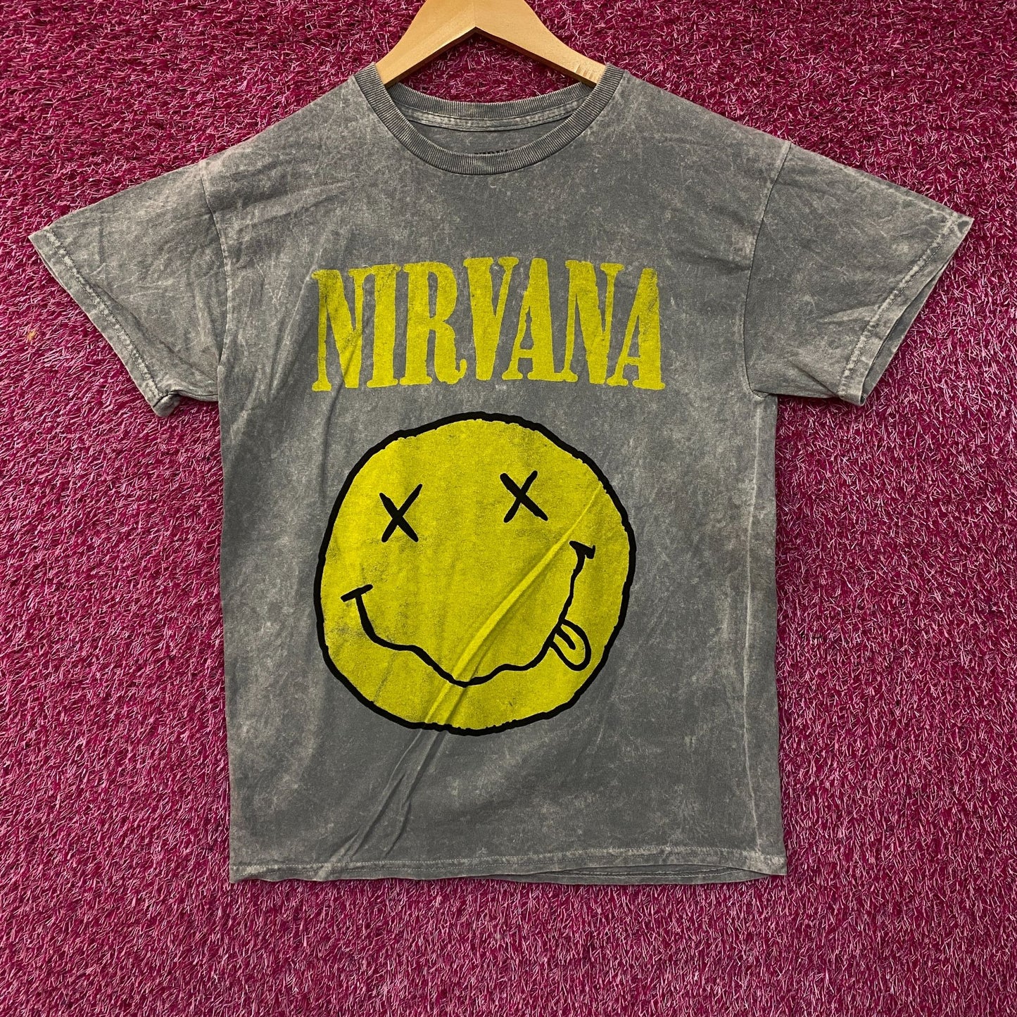 Nirvana Nevermind Dead Smiley Graphic Grunge Band T-Shirt Medium