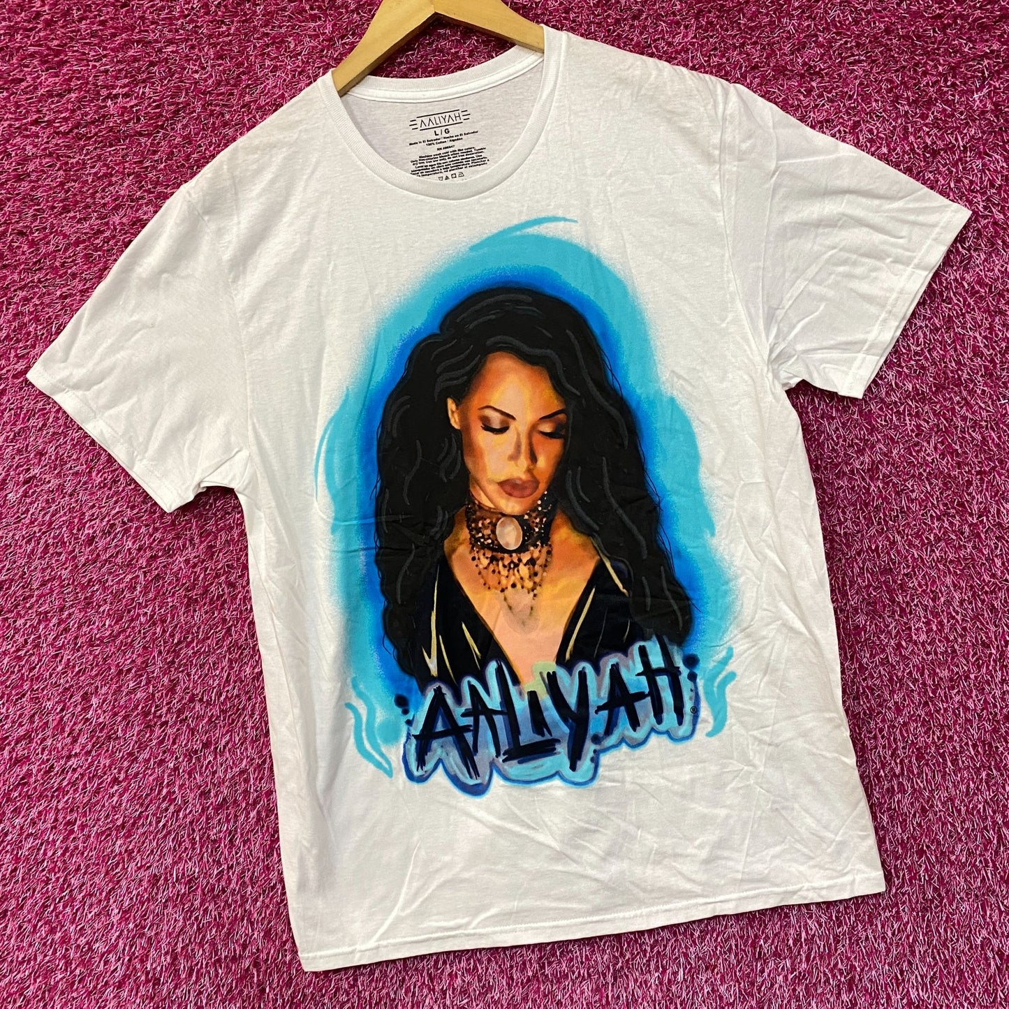 Aaliyah Queen of RnB Airbrush Music Tshirt Size Large