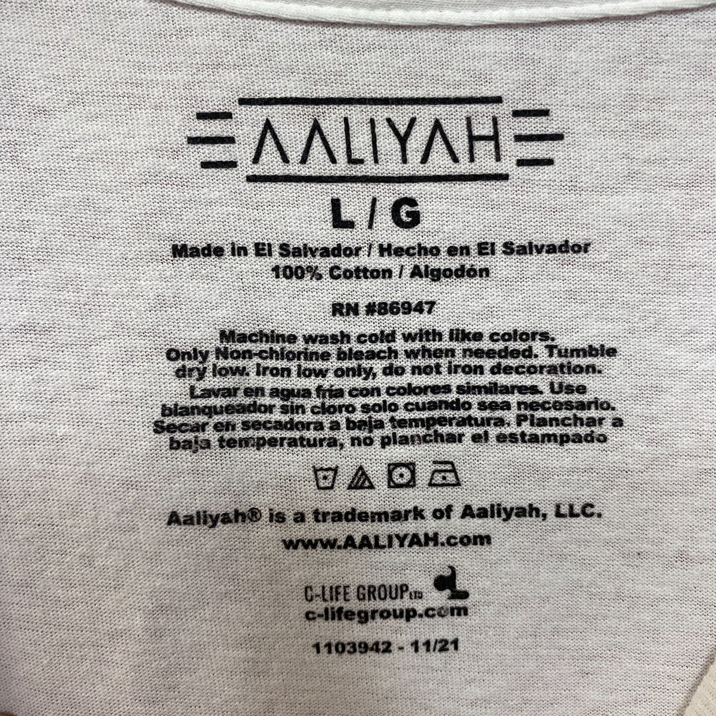 Aaliyah Queen of RnB Airbrush Music Tshirt Size Large
