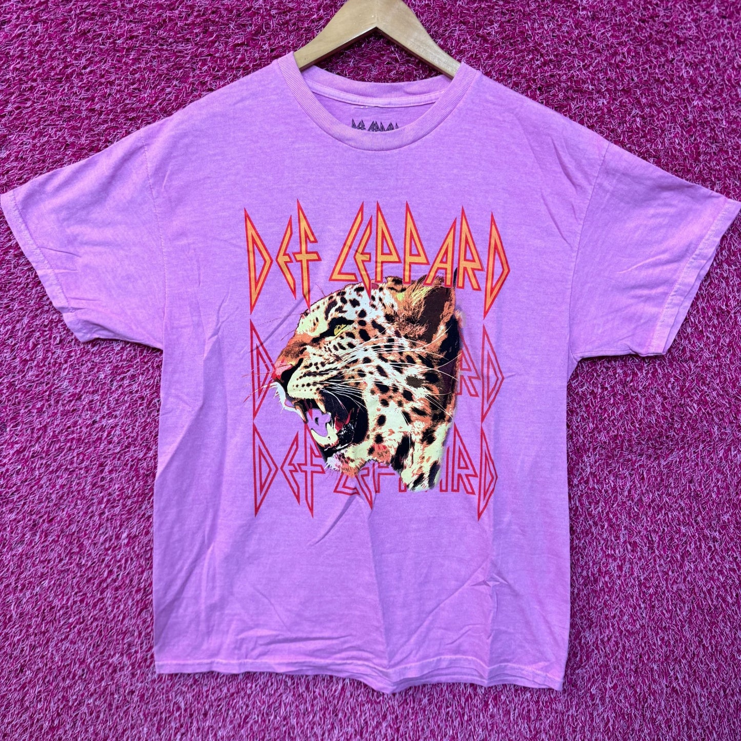Def Leppard Animal Realistic Leopard Heavy Metal Band Tee M