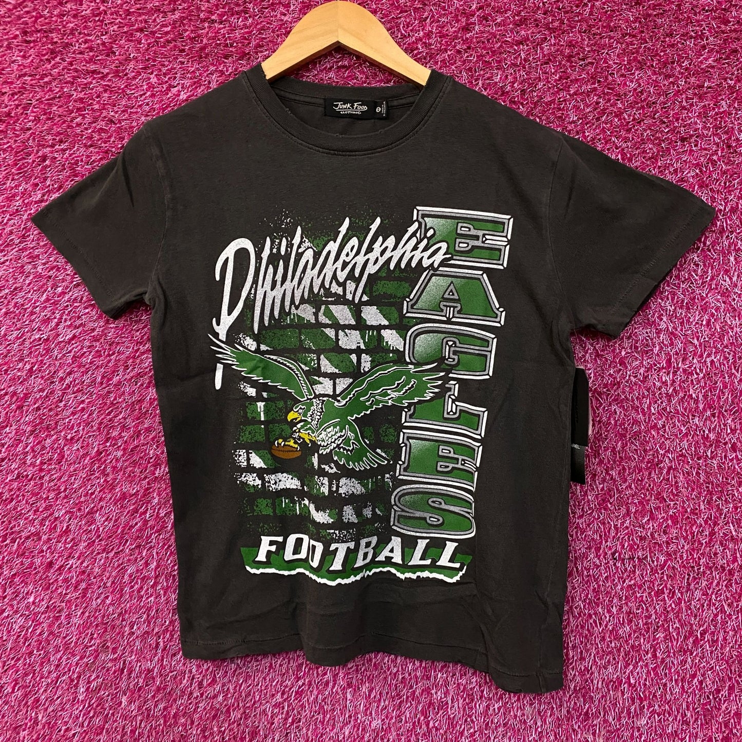 Junk Food Clothing Women's NFL Philadelphia Eagles Brick Vintage Style Tee XS