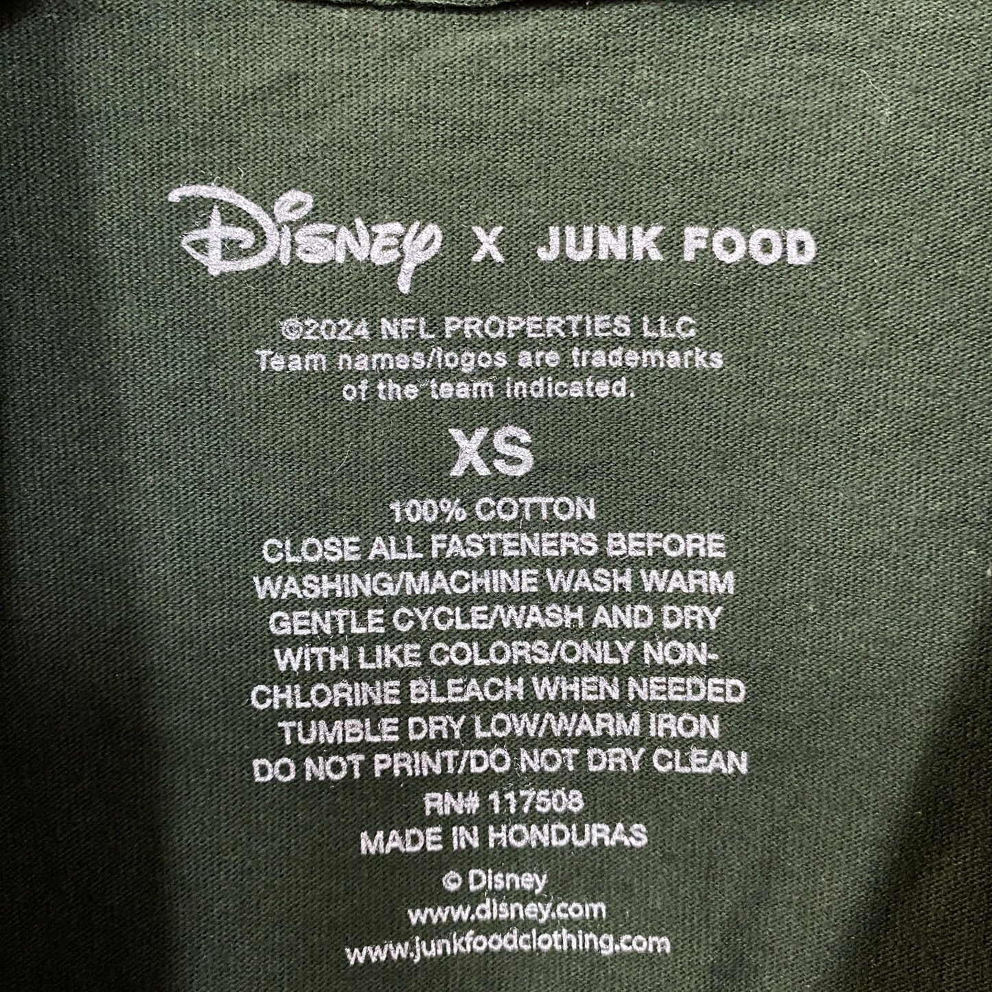 Disney x Junk Food NFL Green Bay Packers Mickey Mouse Kick Back Green Shirt XS