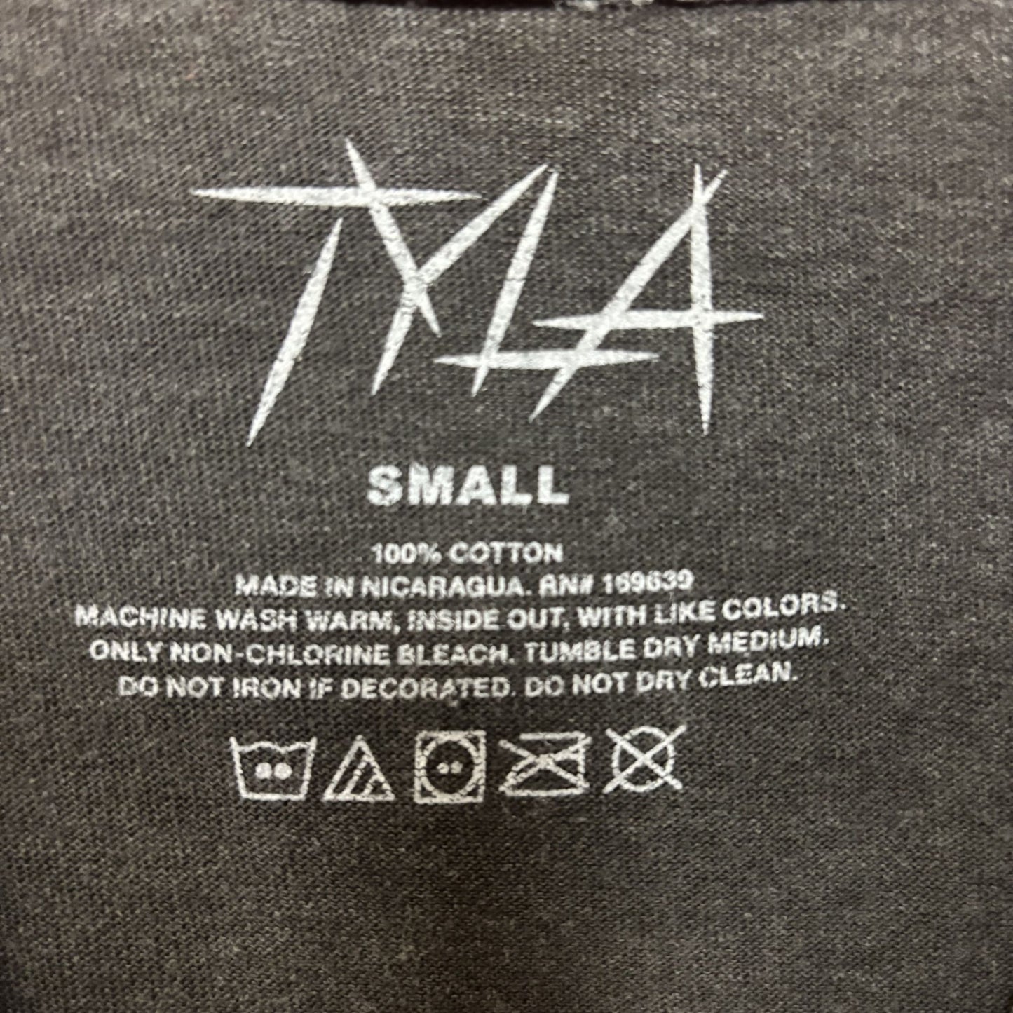 Tyla Graphic Washed T-Shirt Small