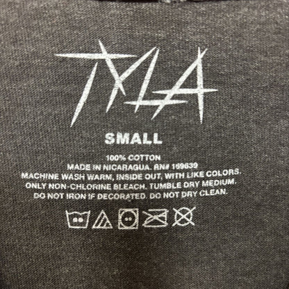 Tyla Graphic Washed T-Shirt Small