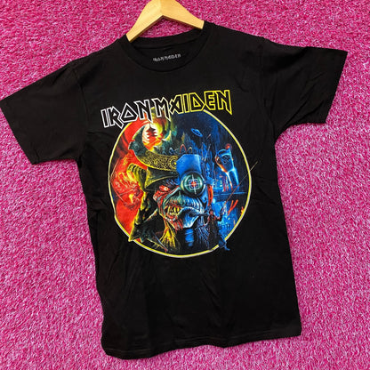 Iron Maiden The Future Past Tour '23 Circle Art T-Shirt Medium