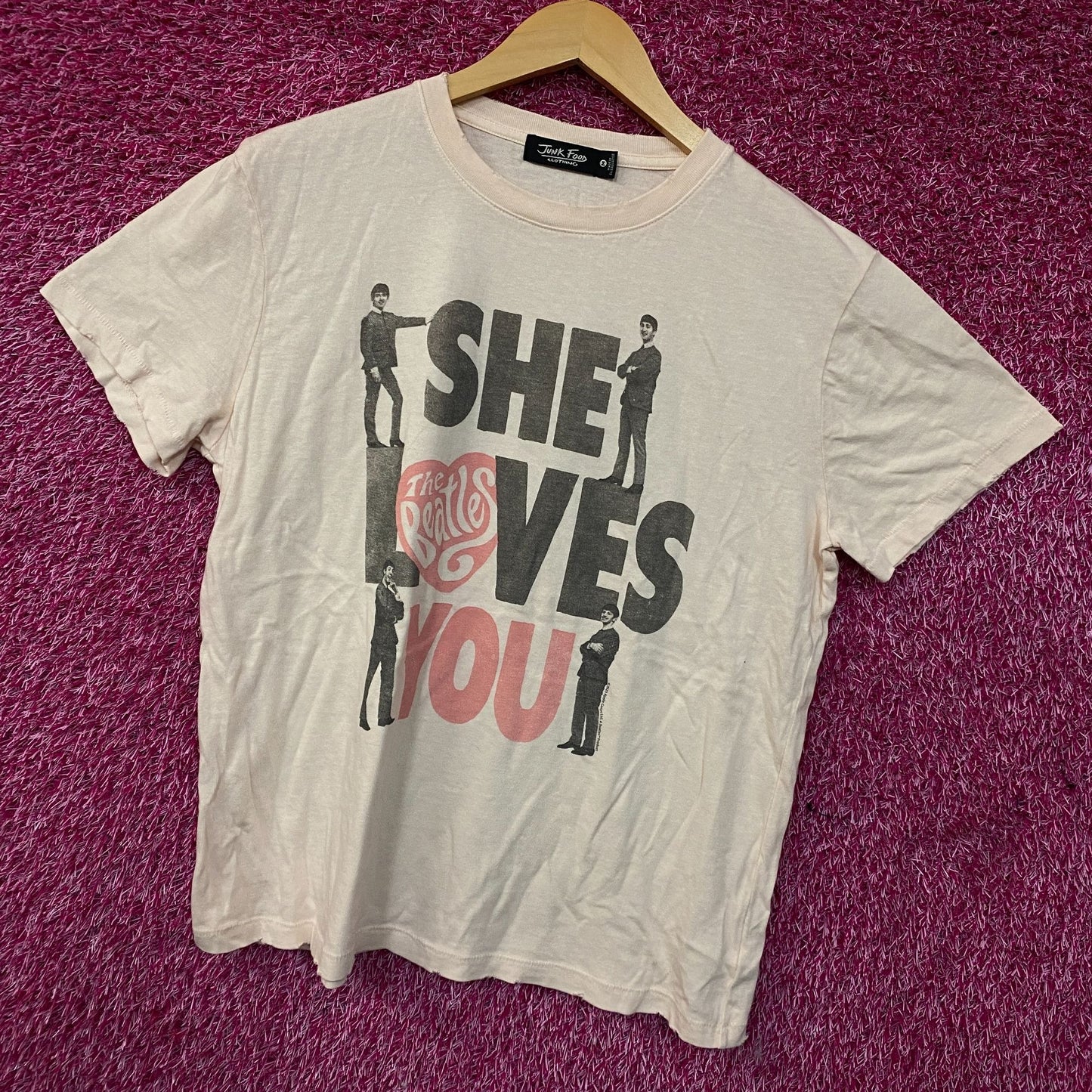 Junk Food The Beatles She Loves You Women's Vintage Style Tee Medium
