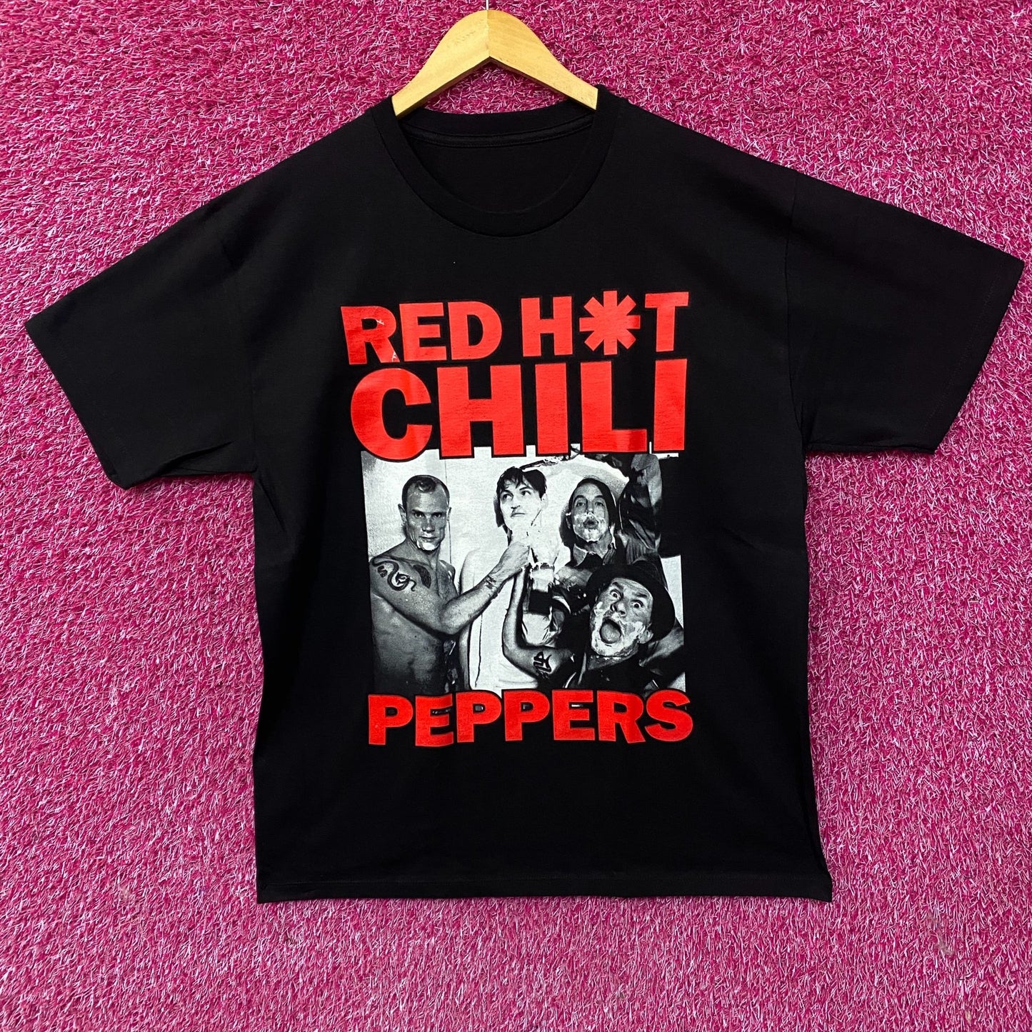 Red Hot Chili Peppers Band Graphic T-Shirt Large