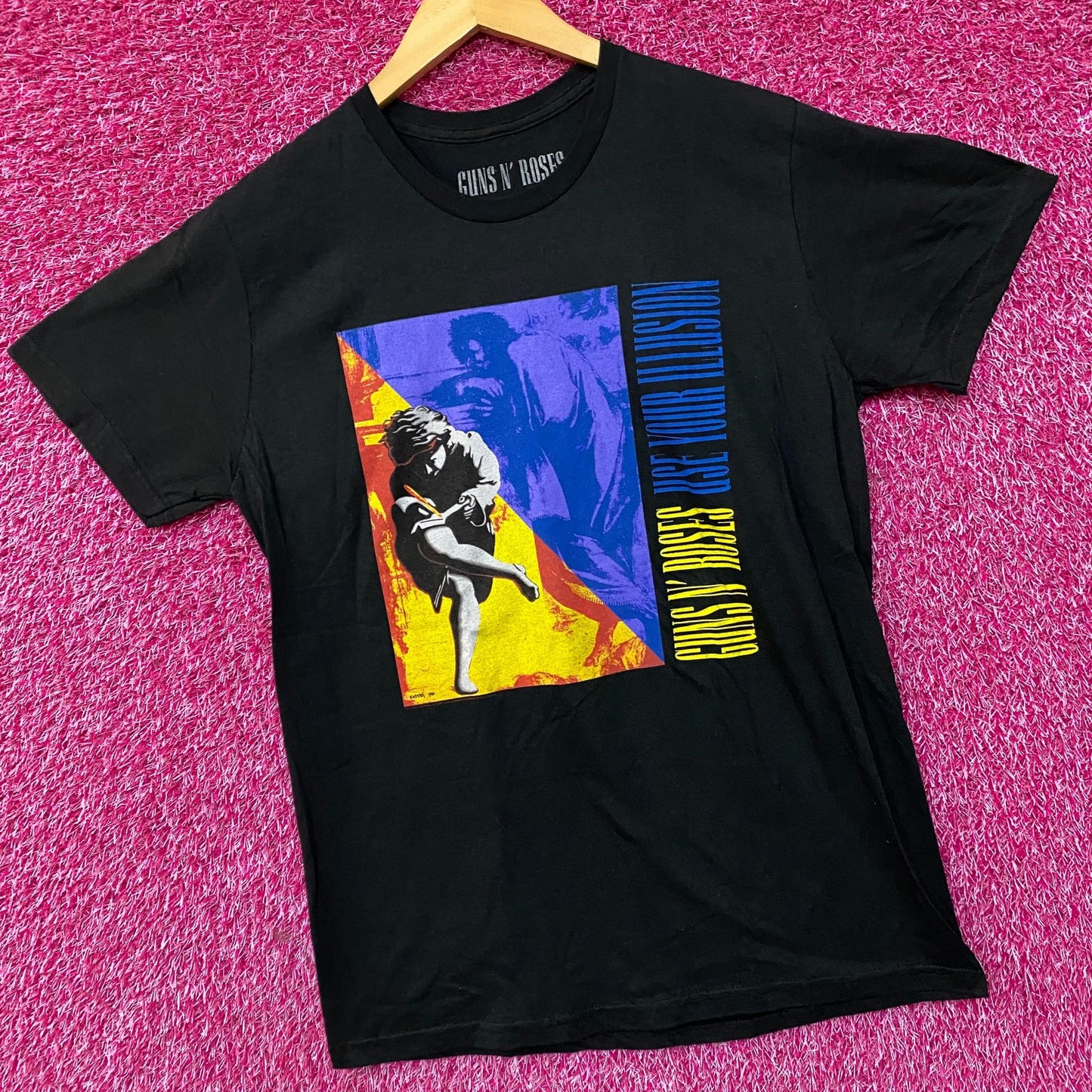 Guns N' Roses' Use Your Illusion Album Art T-Shirt Medium