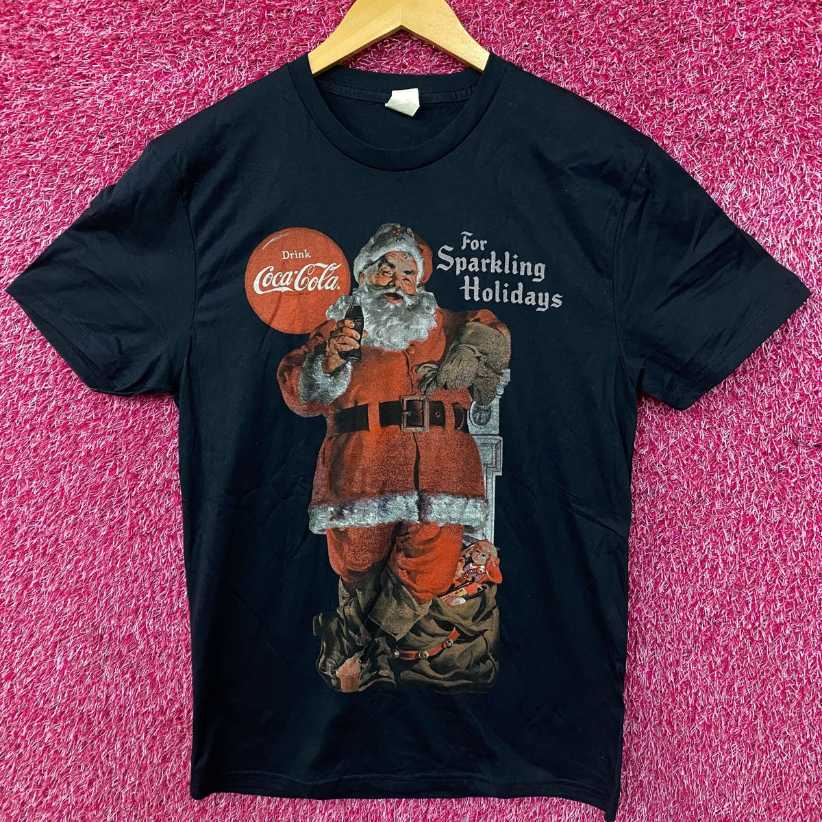 Coca-Cola For Sparkling Holidays Santa Graphic T-Shirt Small