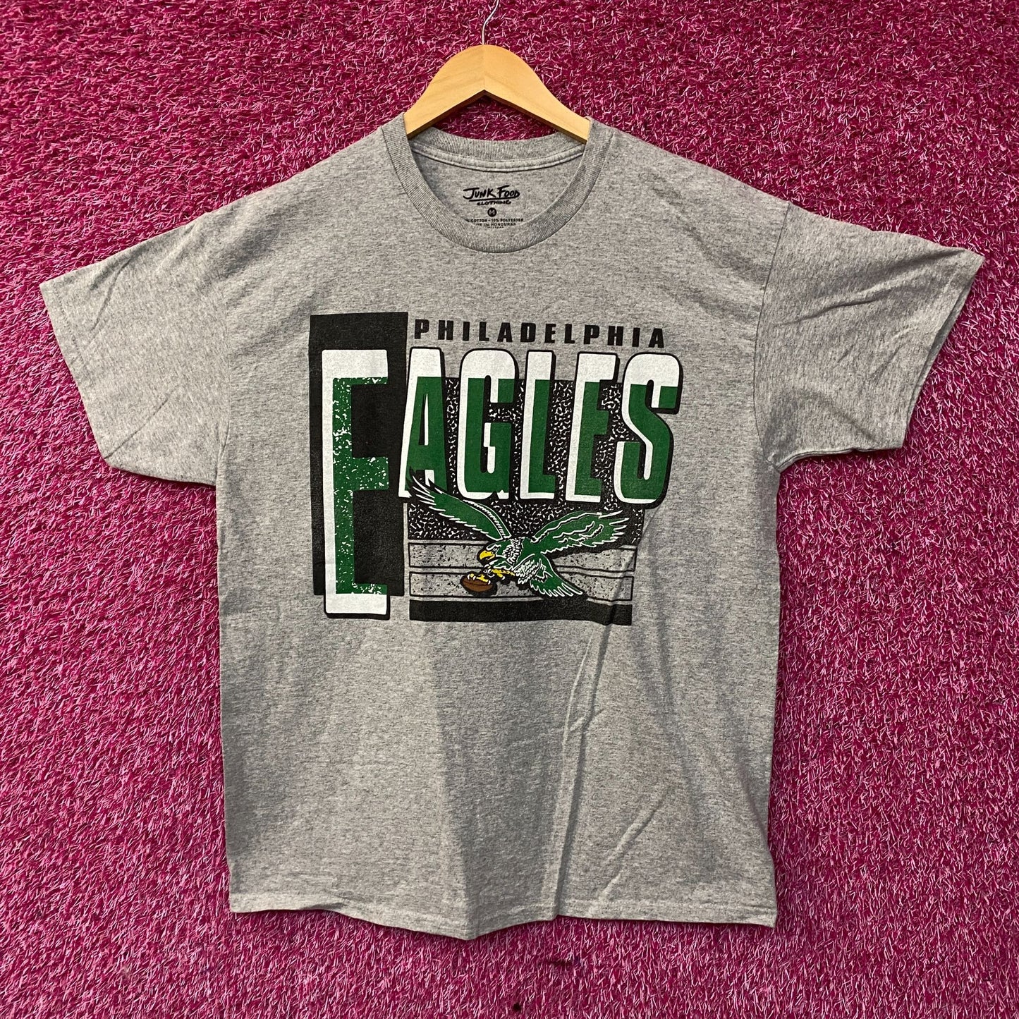 NFL Junk Food Philadelphia Eagles Gray Tshirt size Medium