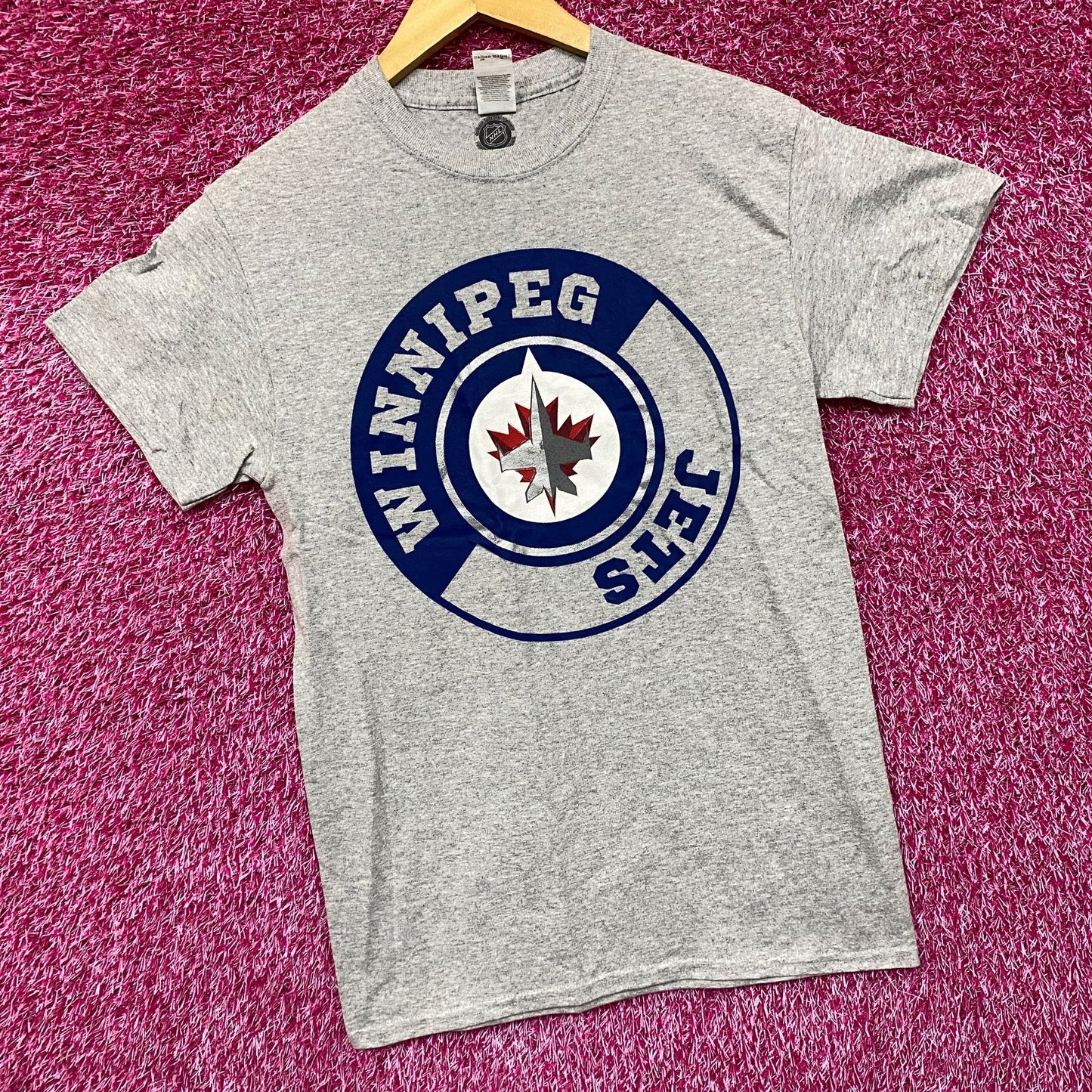 NHL Winnipeg Jets Logo Graphic Design T-Shirt Small