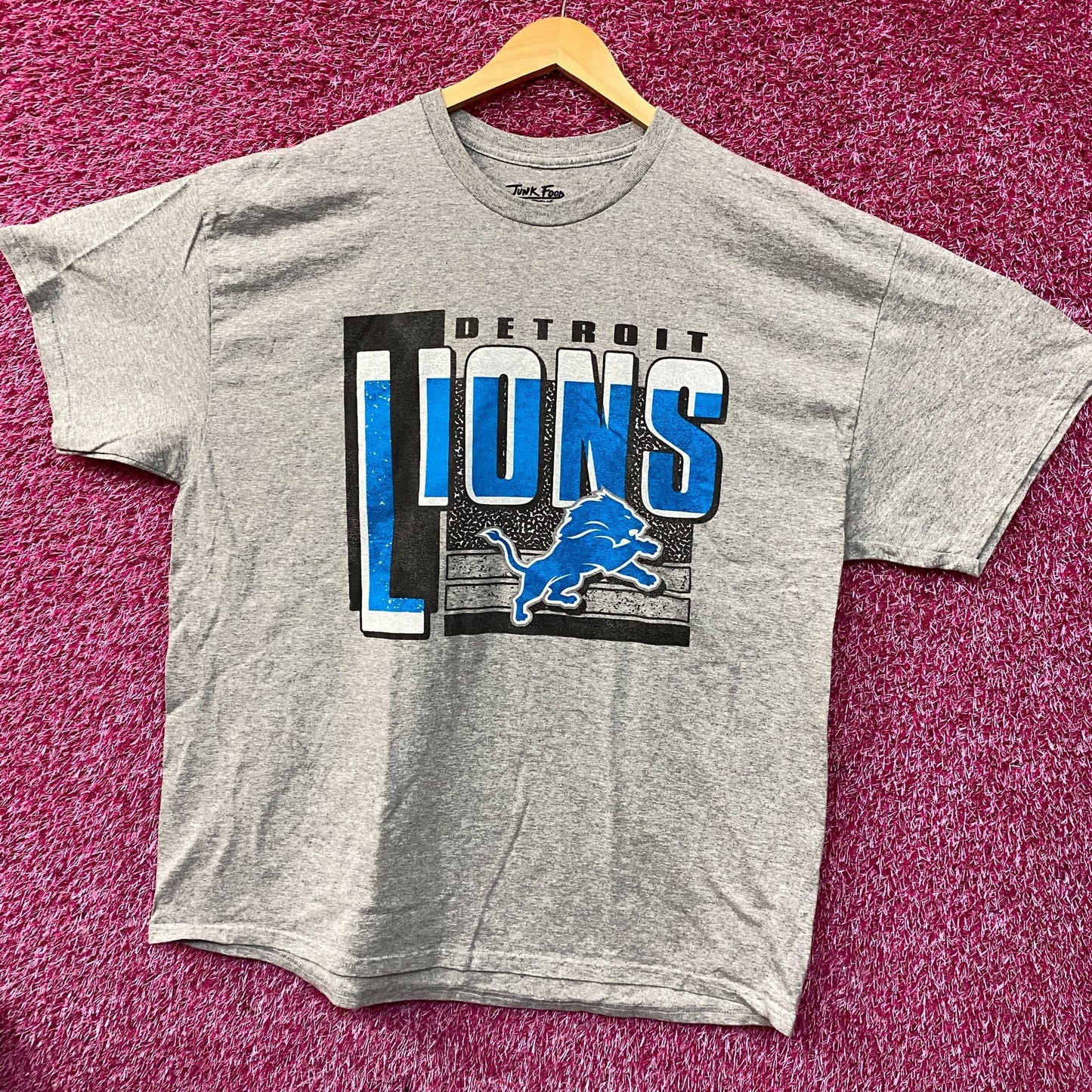 Junk Food Clothing NFL Detroit Lions Complete T-Shirt XL