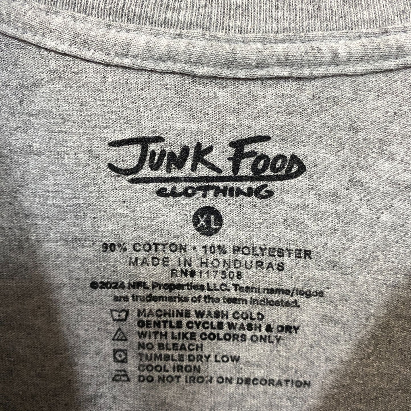 Junk Food Clothing NFL Detroit Lions Complete T-Shirt XL