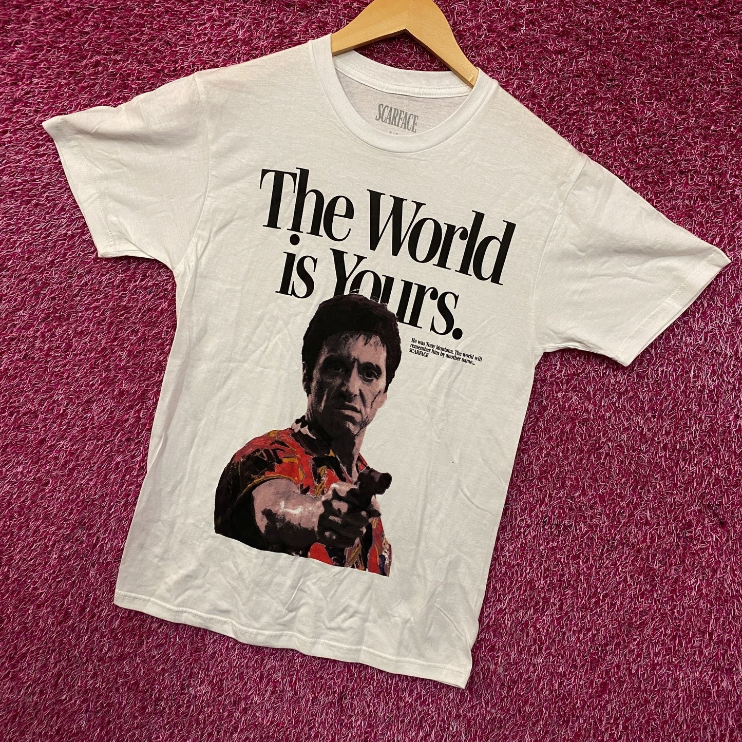 Scarface "The World is Yours" Graphic T-Shirt Small