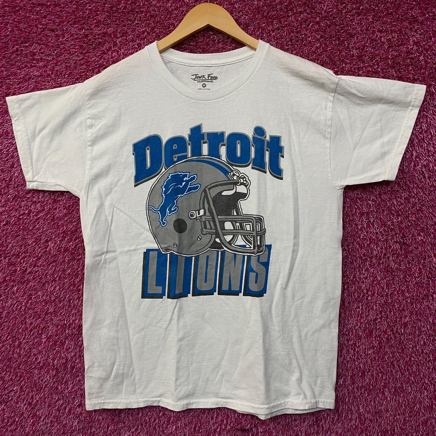 Junk Food Clothing NFL Detroit Lions Throwback Helmet Logo T-Shirt Medium