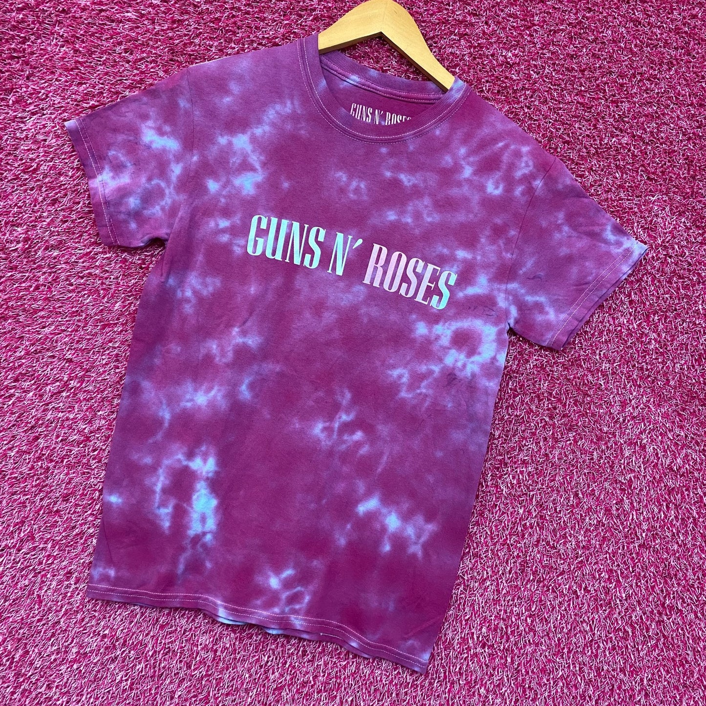 Guns N’ Roses Logo Rock Tie Dye Tshirt size Small