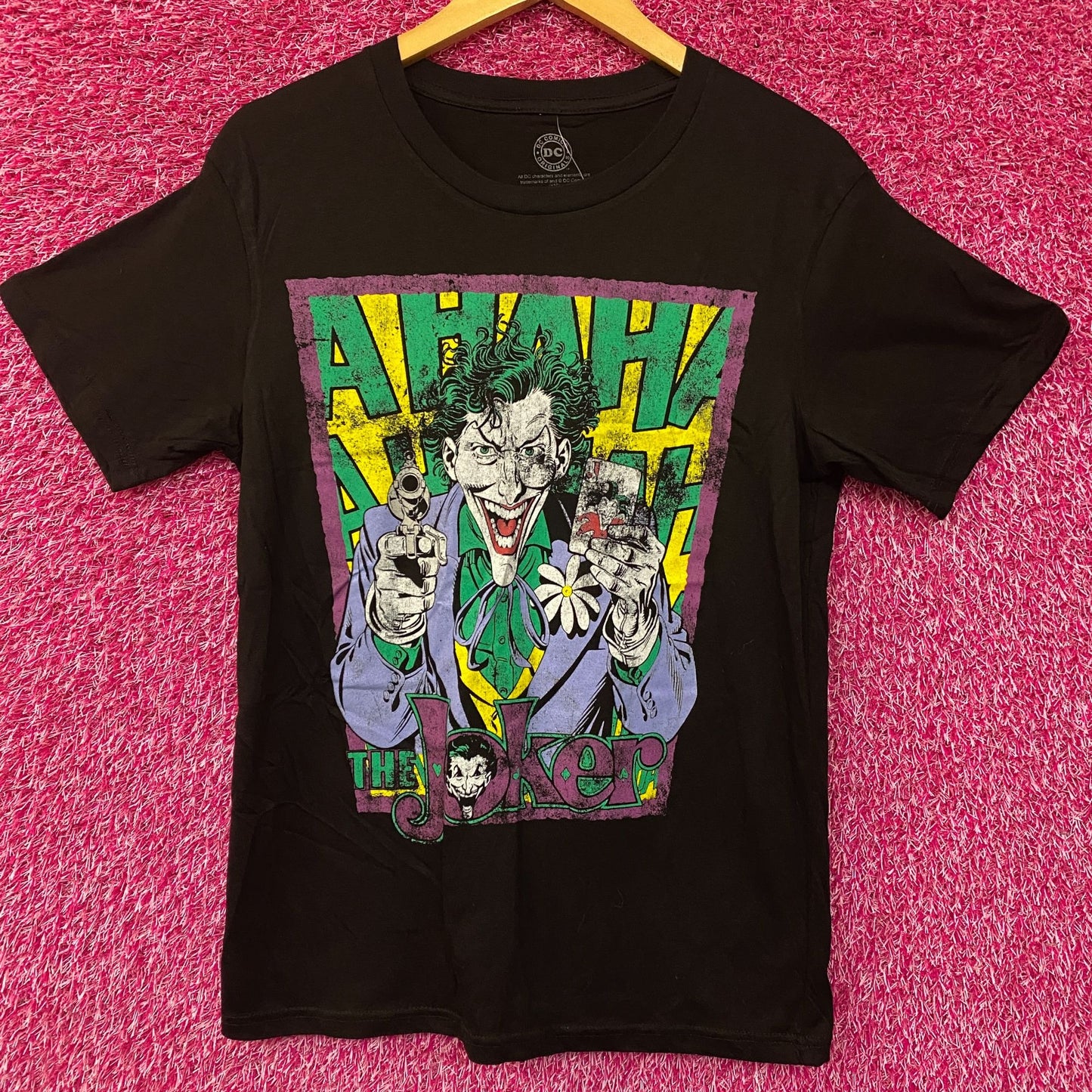 DC Batman The Joker Laughing T Shirt Small