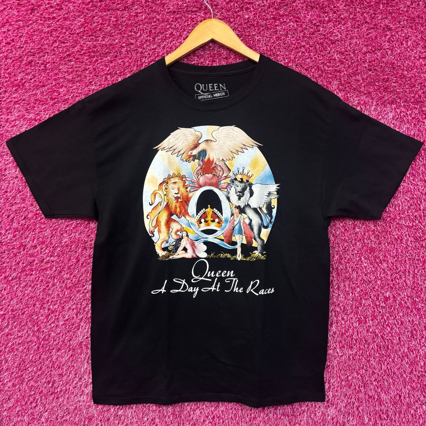 Queen A Day at the Races Album Cover Art Pop Rock Tee large