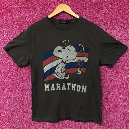 Junk Food Peanuts Snoopy USA Marathon Graphic Women's T-Shirt Medium