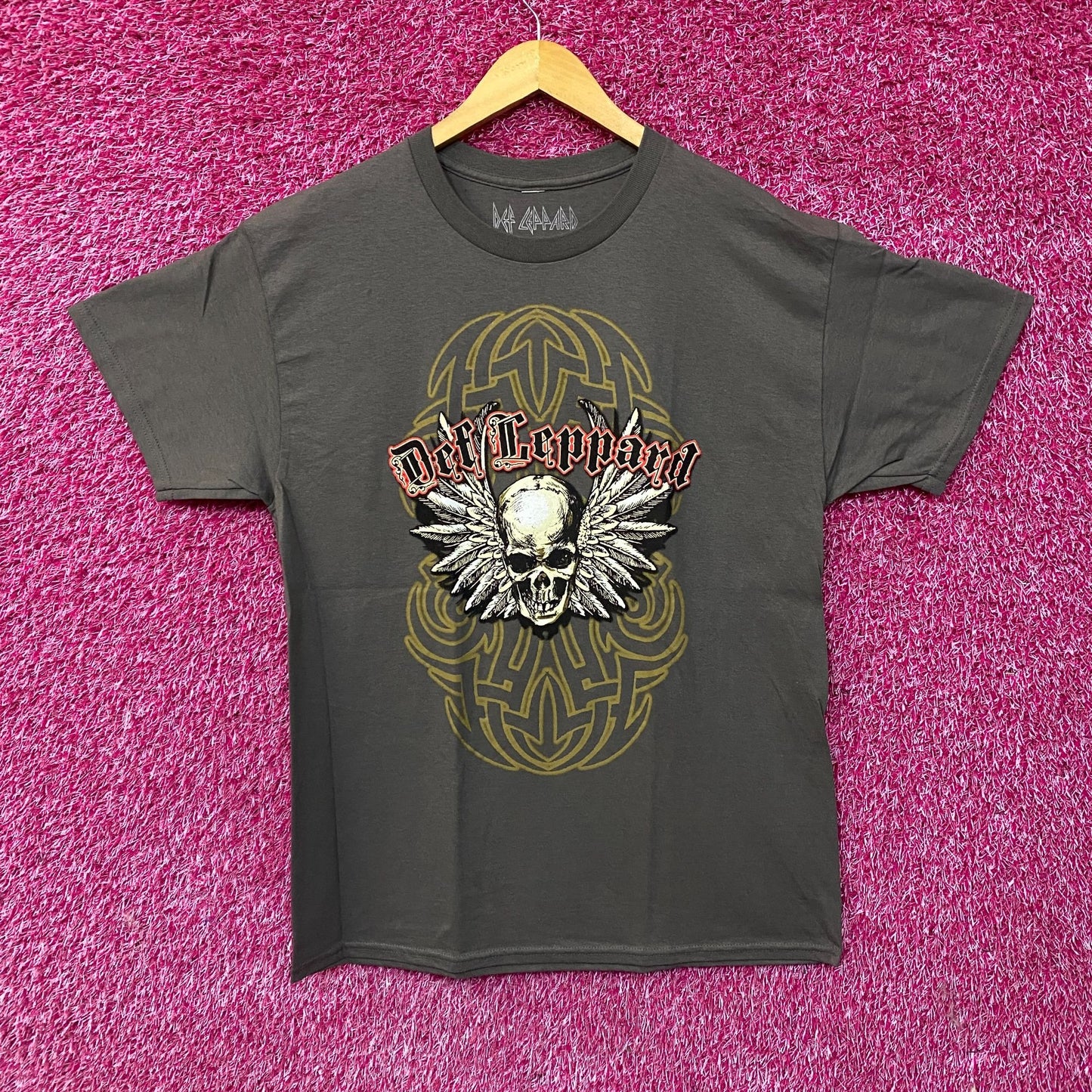 Def Leppard Winged Skull Graphic Rock Band T-shirt Large