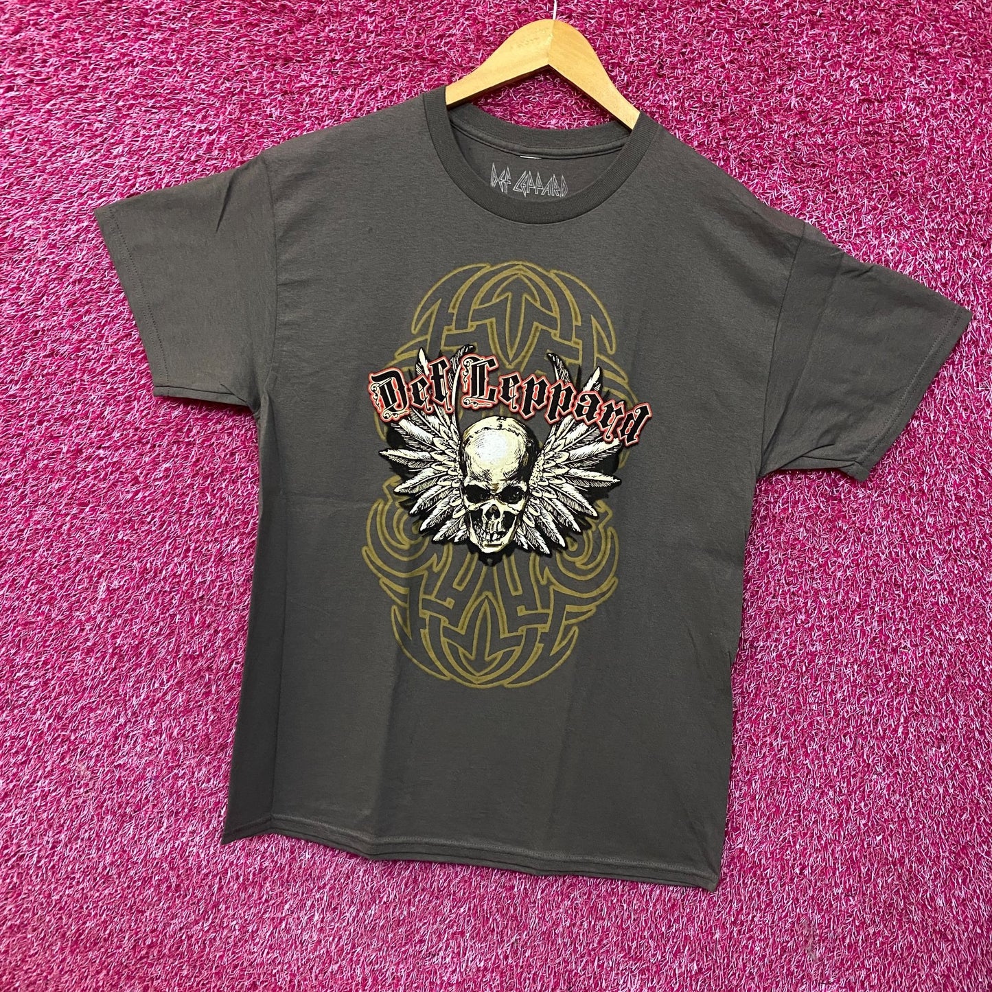 Def Leppard Winged Skull Graphic Rock Band T-shirt Large