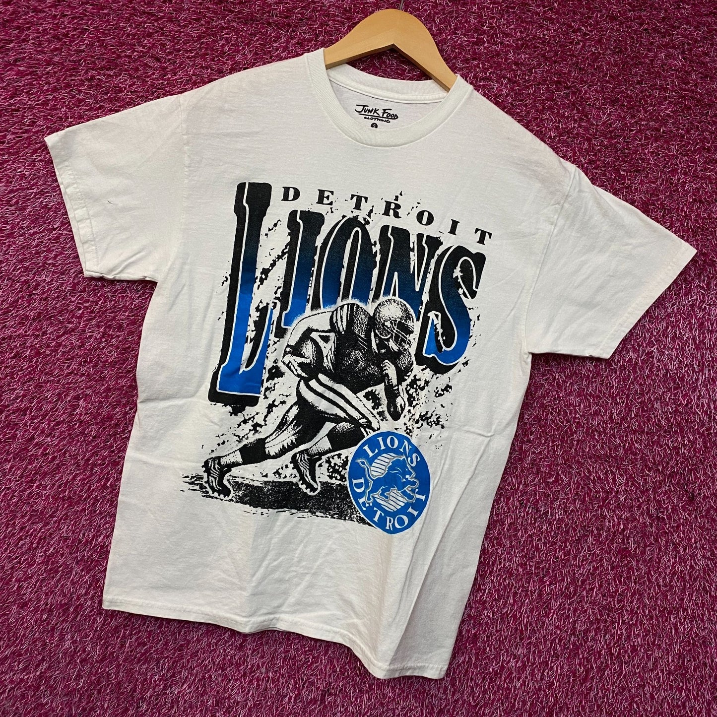 Junk Food Clothing NFL Detroit Lions Rushing Flea Market T-Shirt Small