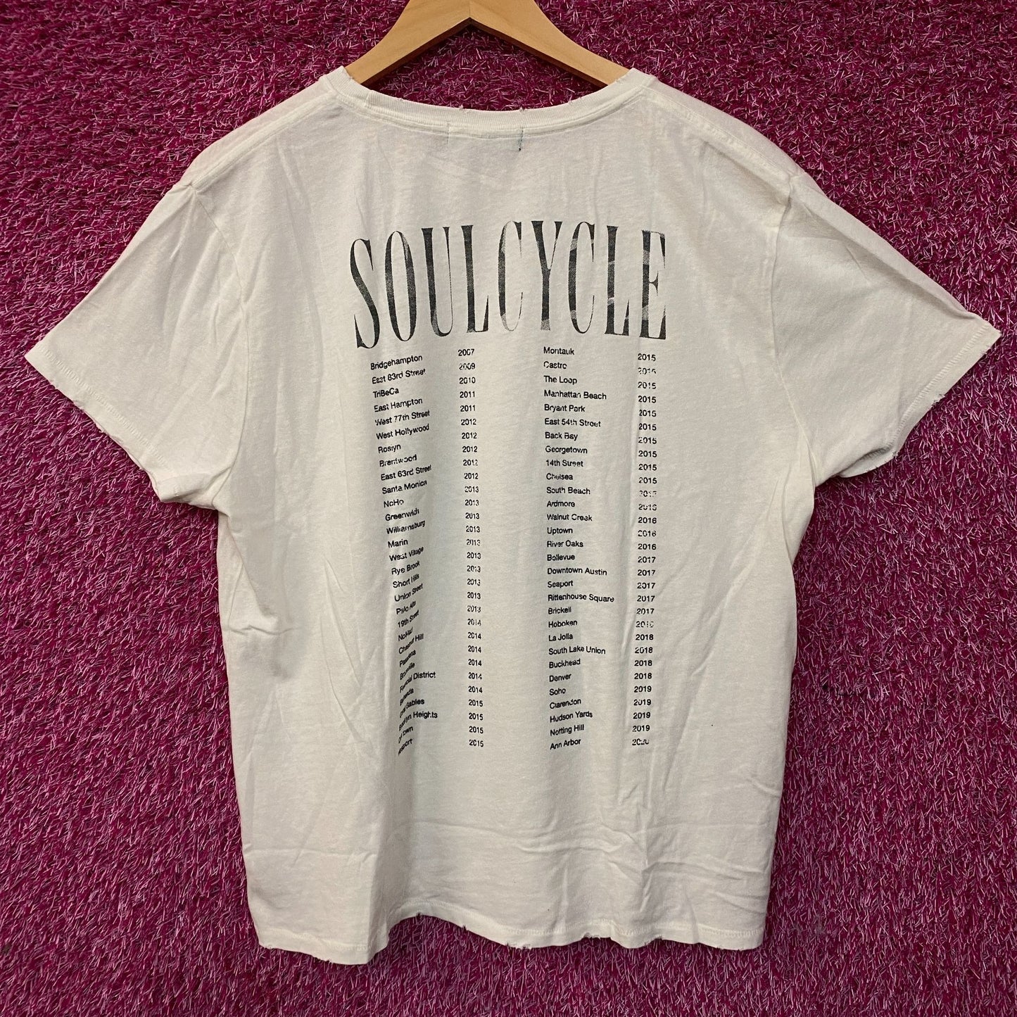 SoulCycle Studio Tour 24 Retro Graphic T-Shirt Large
