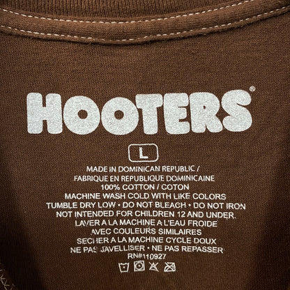 Hooters "Where Angels Get Their Wings!" Graphic T-Shirt Large