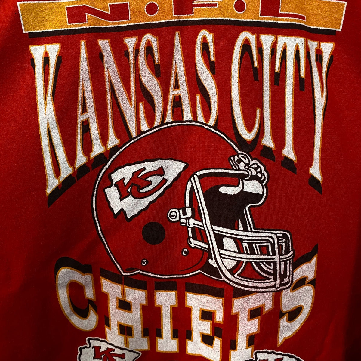 Junk Food Clothing Kansas City Chiefs Helmet Flea Market Crew Fleece XL