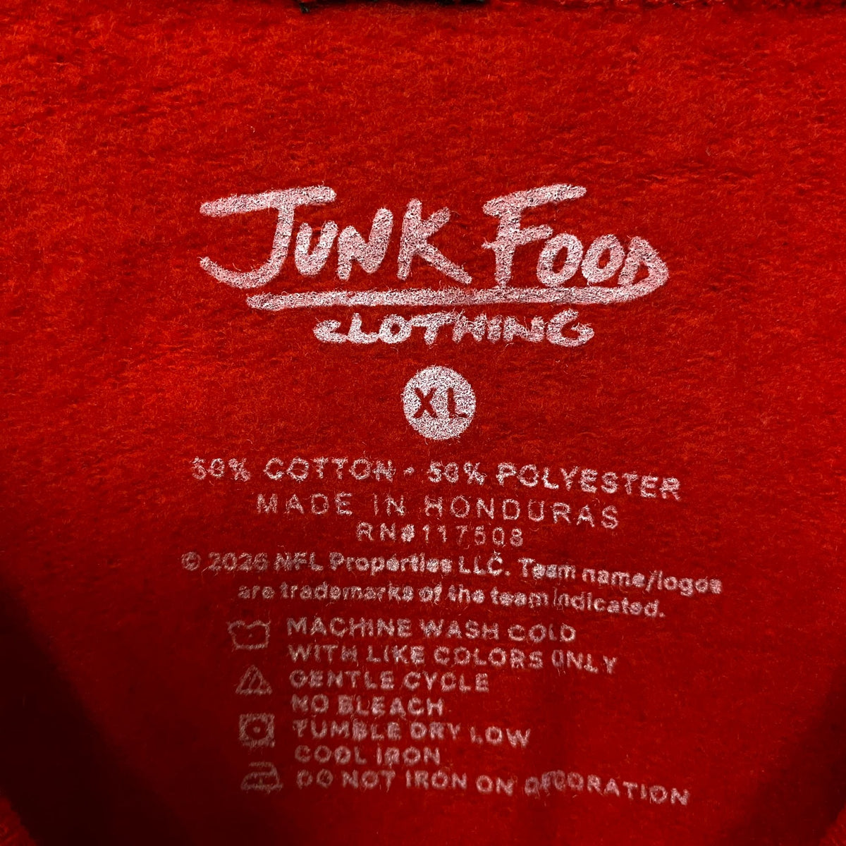 Junk Food Clothing Kansas City Chiefs Helmet Flea Market Crew Fleece XL