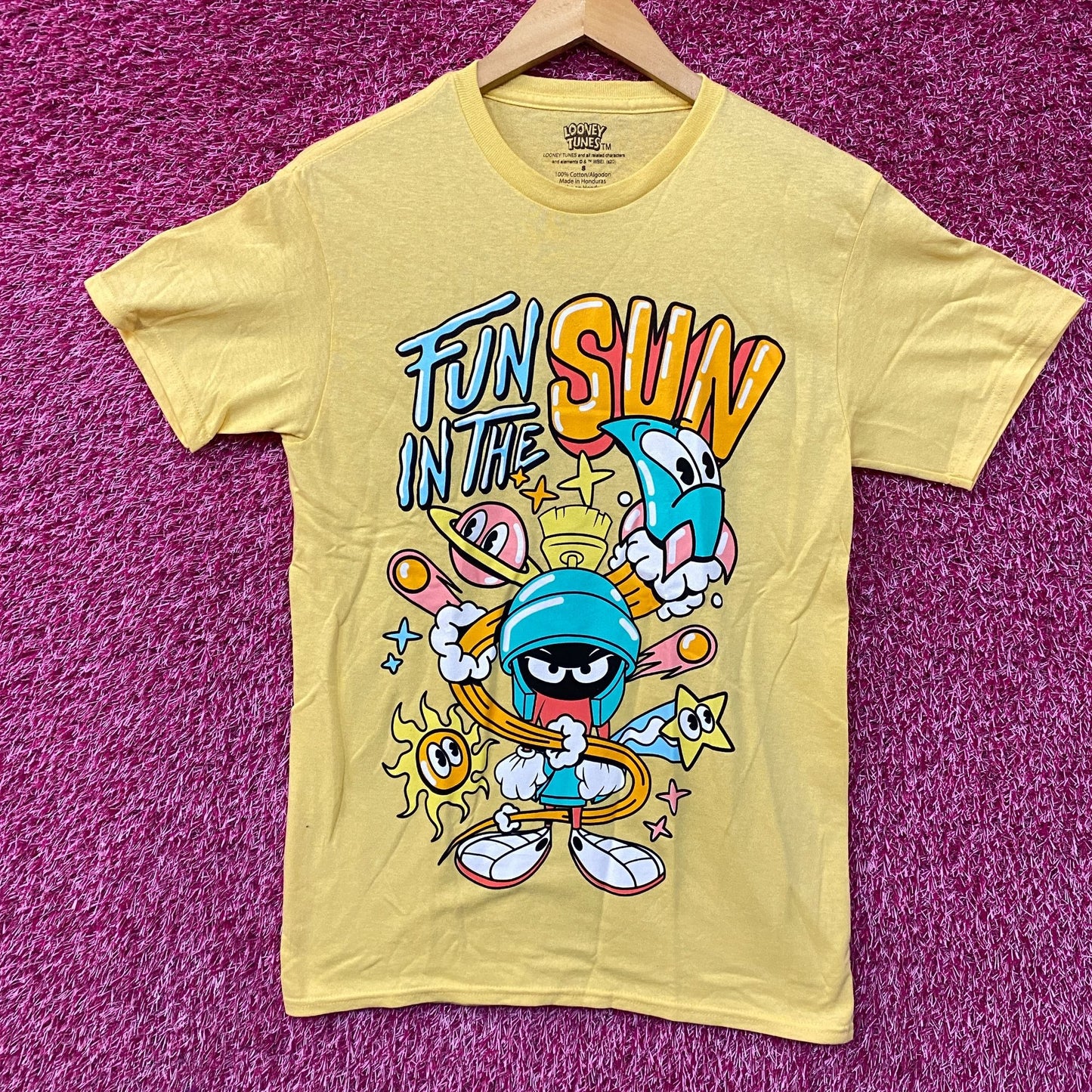 Marvin the Martian Fun in the Sun Looney Tunes T-Shirt Small