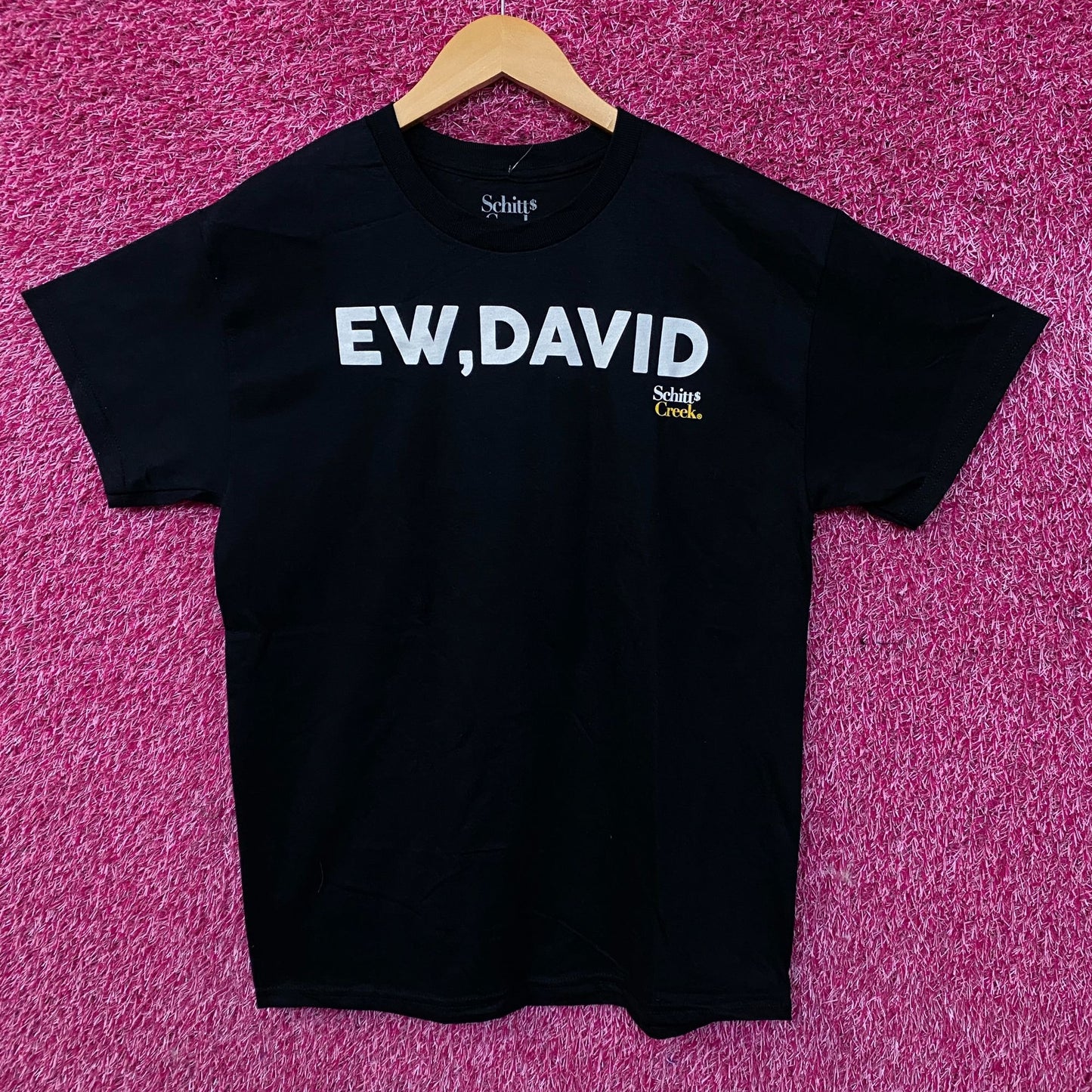 Schitt's Creek "Ew, David" Graphic T-Shirt Medium