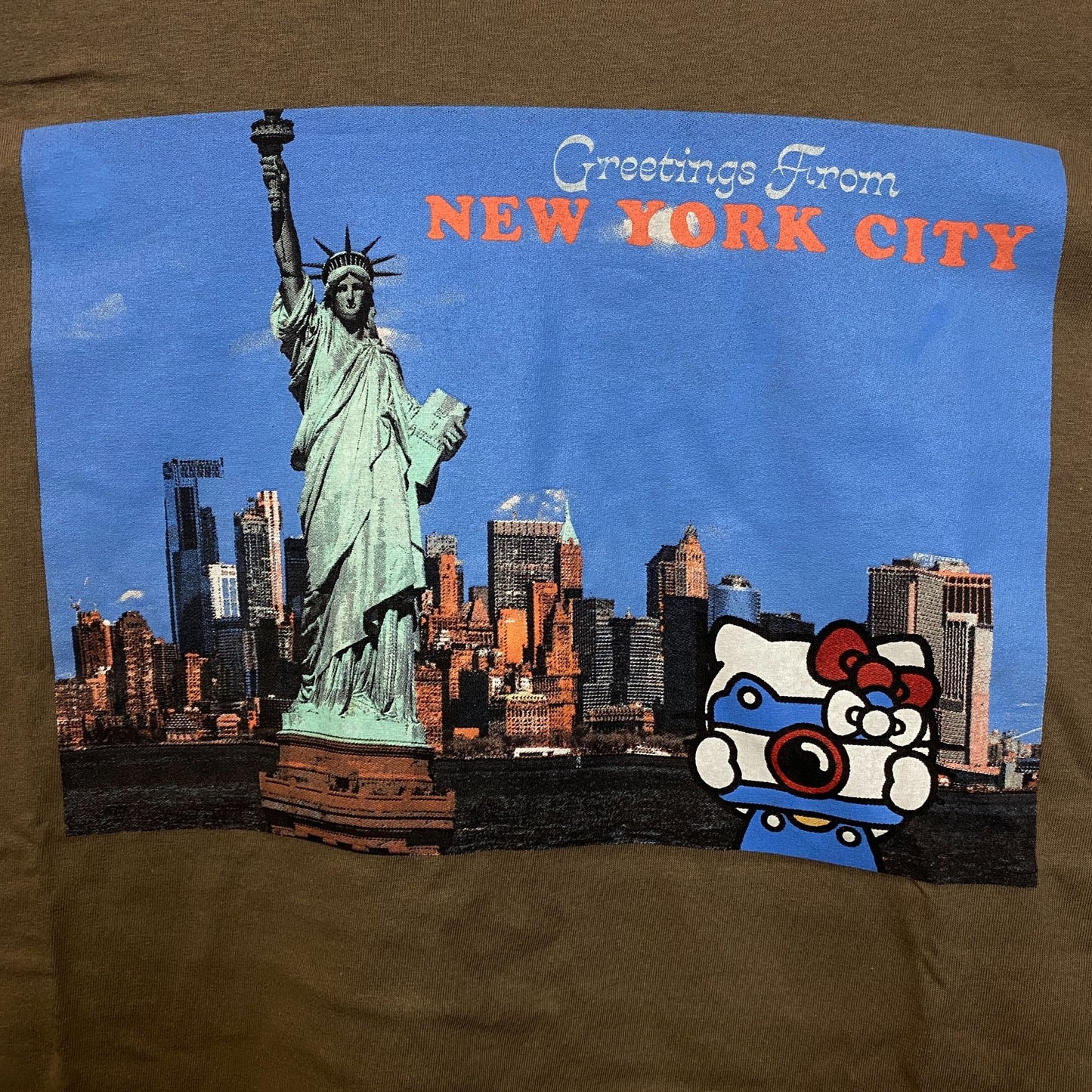 Sanrio Hello Kitty "Greetings From New York City" Graphic T-Shirt Medium