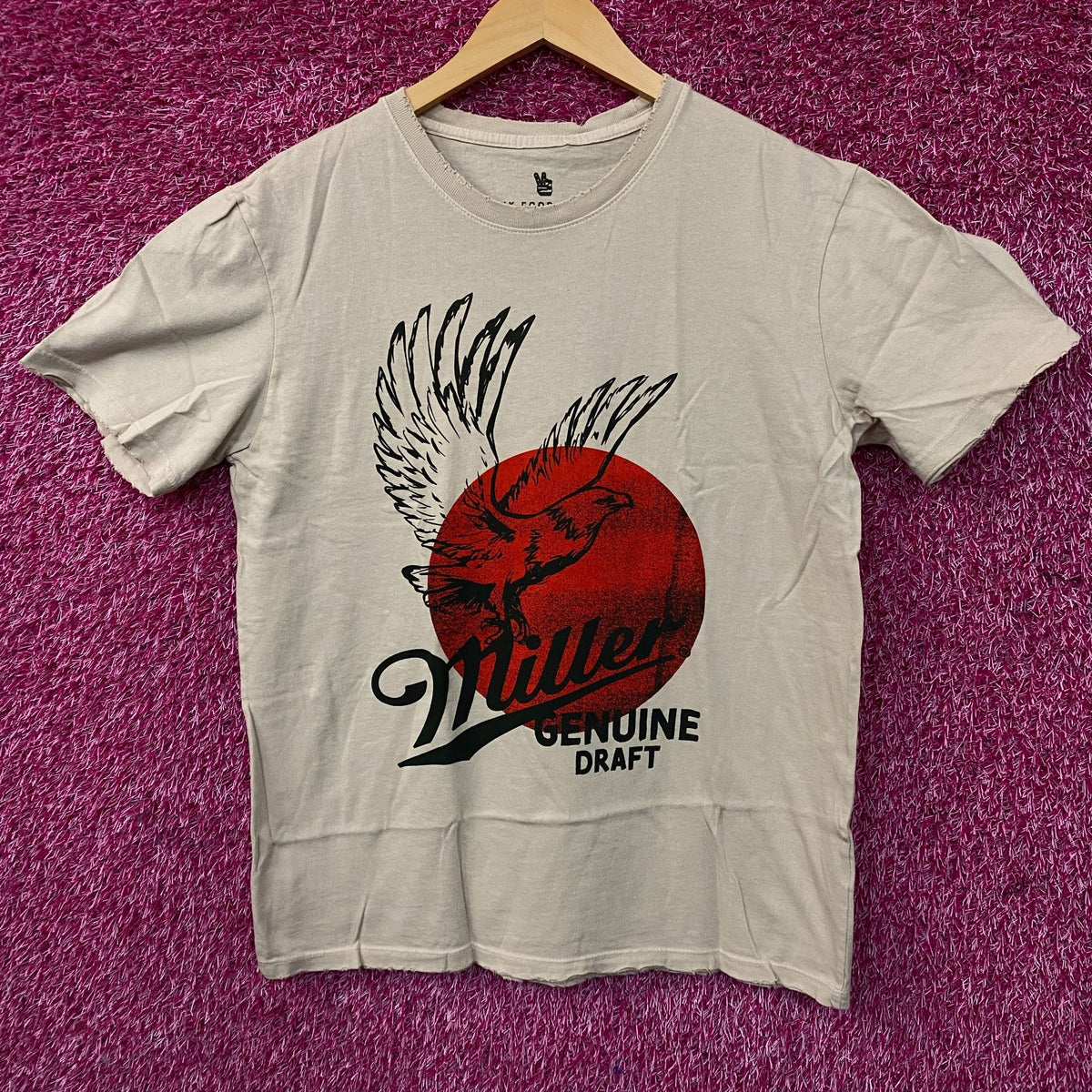 Junk Food Clothing Miller Genuine Draft Vintage Style Eagle Logo Graphic T-Shirt Medium
