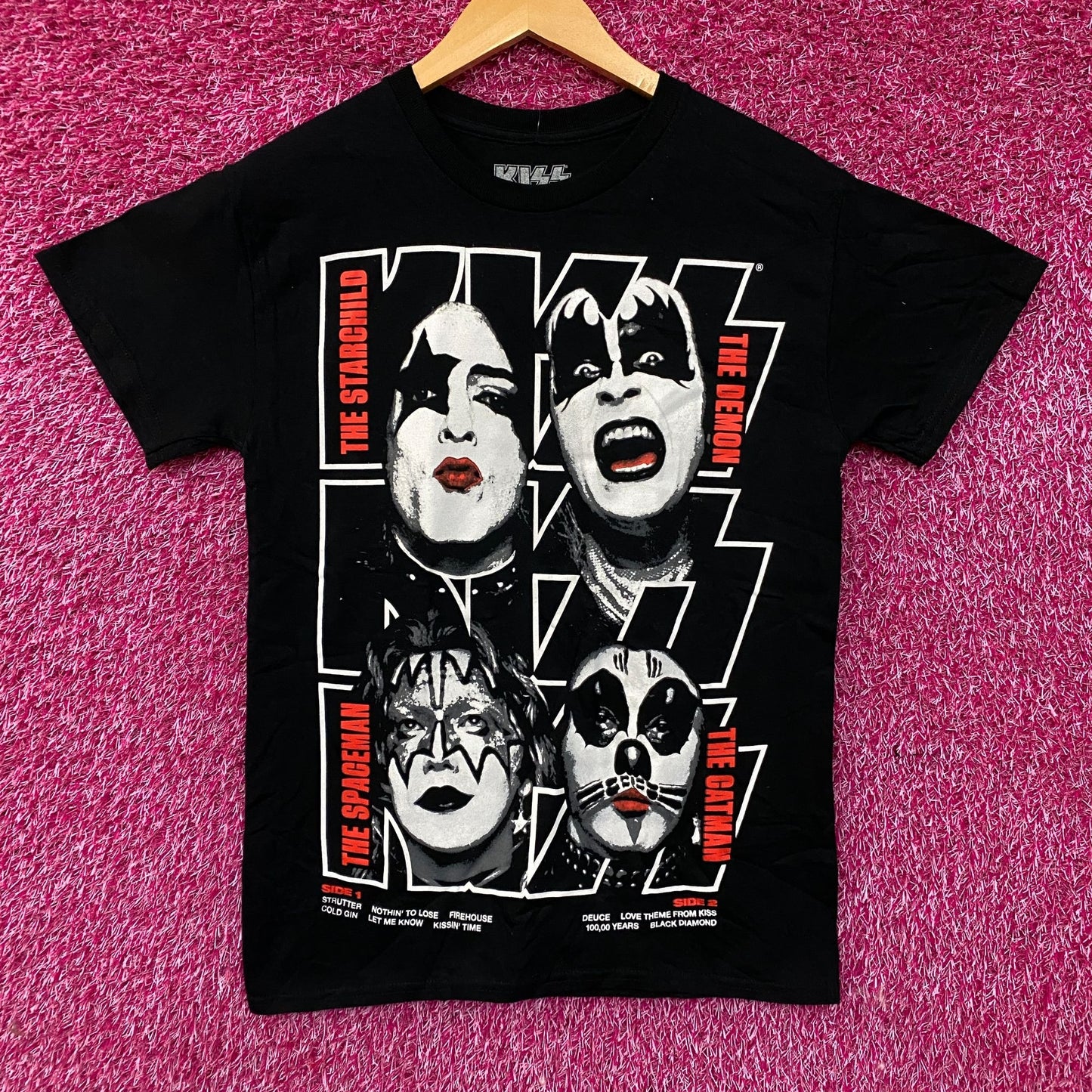 KISS Debut Album Cover Graphic Rock Band T-Shirt Small